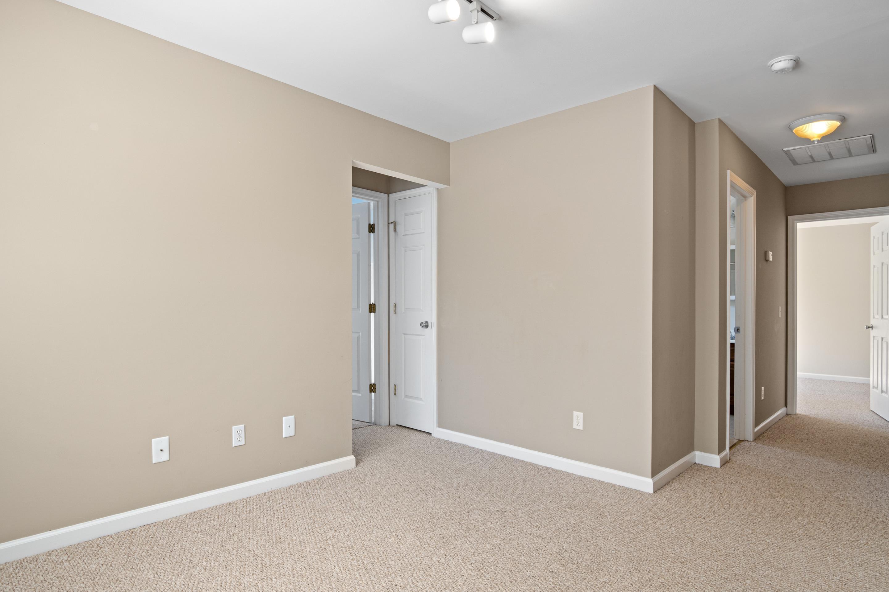 Blacksburg, Virginia, 24060, United States, 3 Bedrooms Bedrooms, ,4 BathroomsBathrooms,Residential,For Sale,1961376