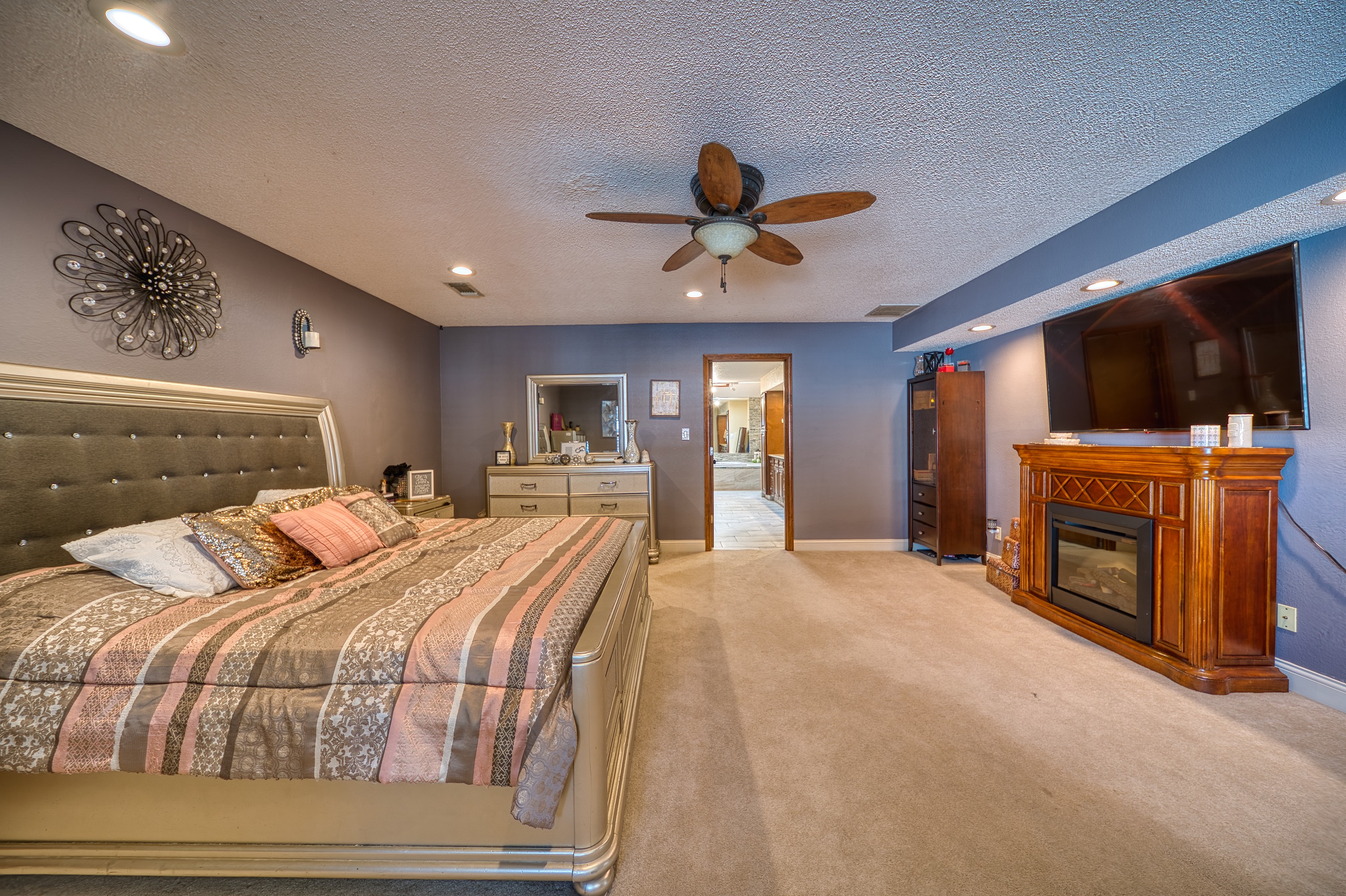 Carlsbad, New Mexico, 88220, United States, 4 Bedrooms Bedrooms, ,3 BathroomsBathrooms,Residential,For Sale,1974897