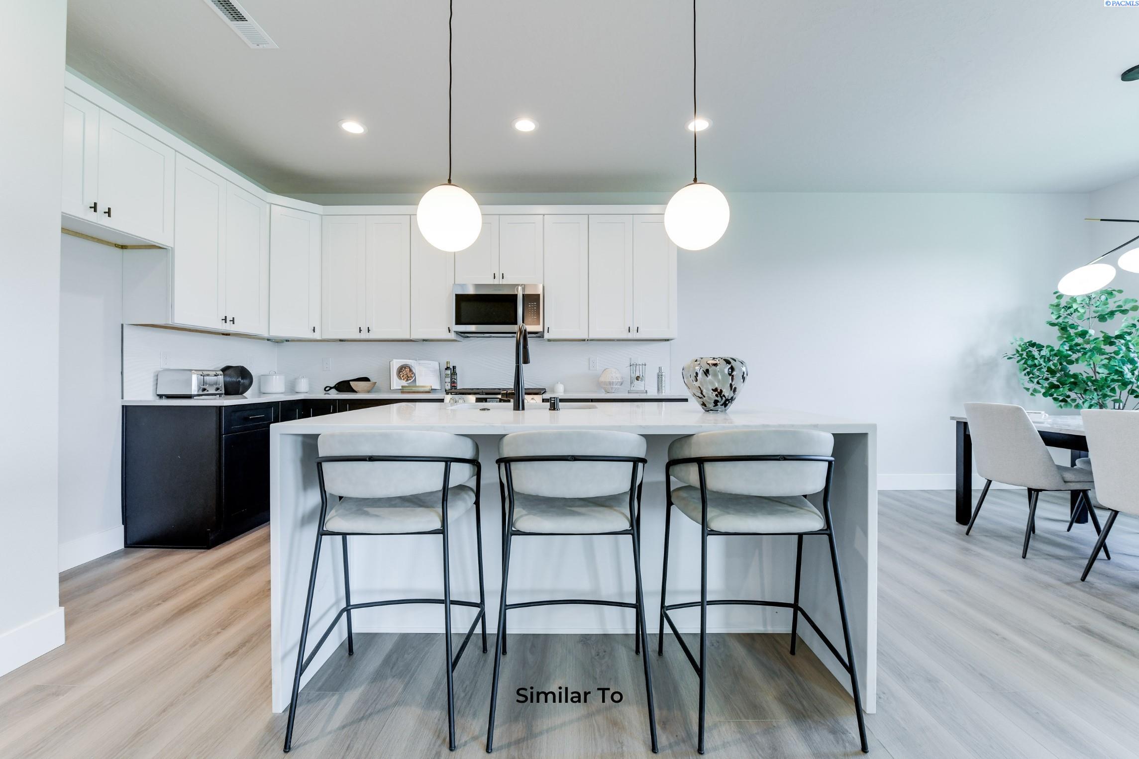 Kennewick, Washington, 99338, United States, 3 Bedrooms Bedrooms, ,1 BathroomBathrooms,Residential,For Sale,1954756