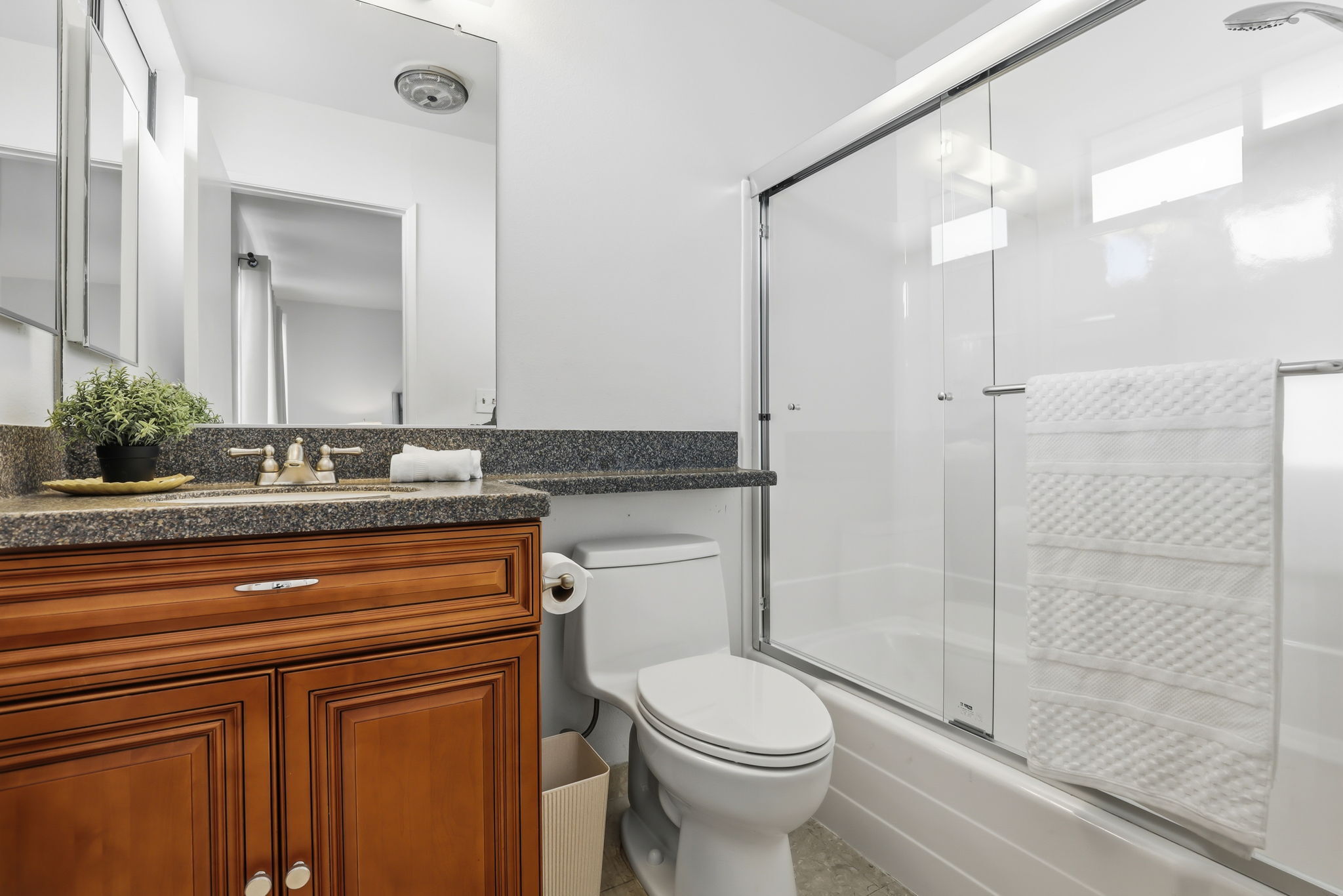  11952 Darlington Avenue, 3 - 物件實景