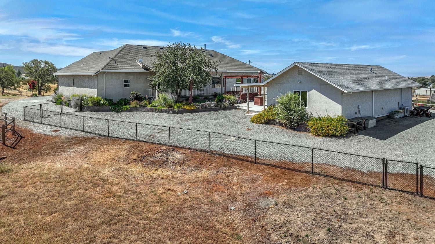 Valley Springs, California, 95252, United States, 3 Bedrooms Bedrooms, ,4 BathroomsBathrooms,Residential,For Sale,1981868