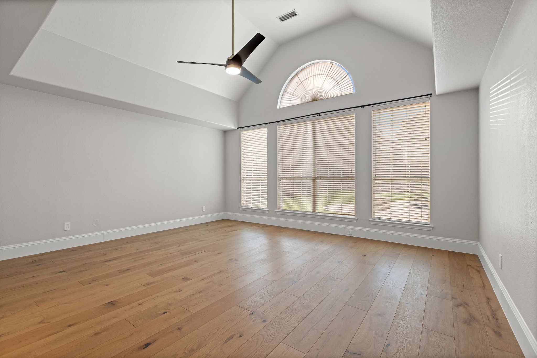 McKinney, Texas, 75072, United States, 4 Bedrooms Bedrooms, ,4 BathroomsBathrooms,Residential,For Sale,1933487
