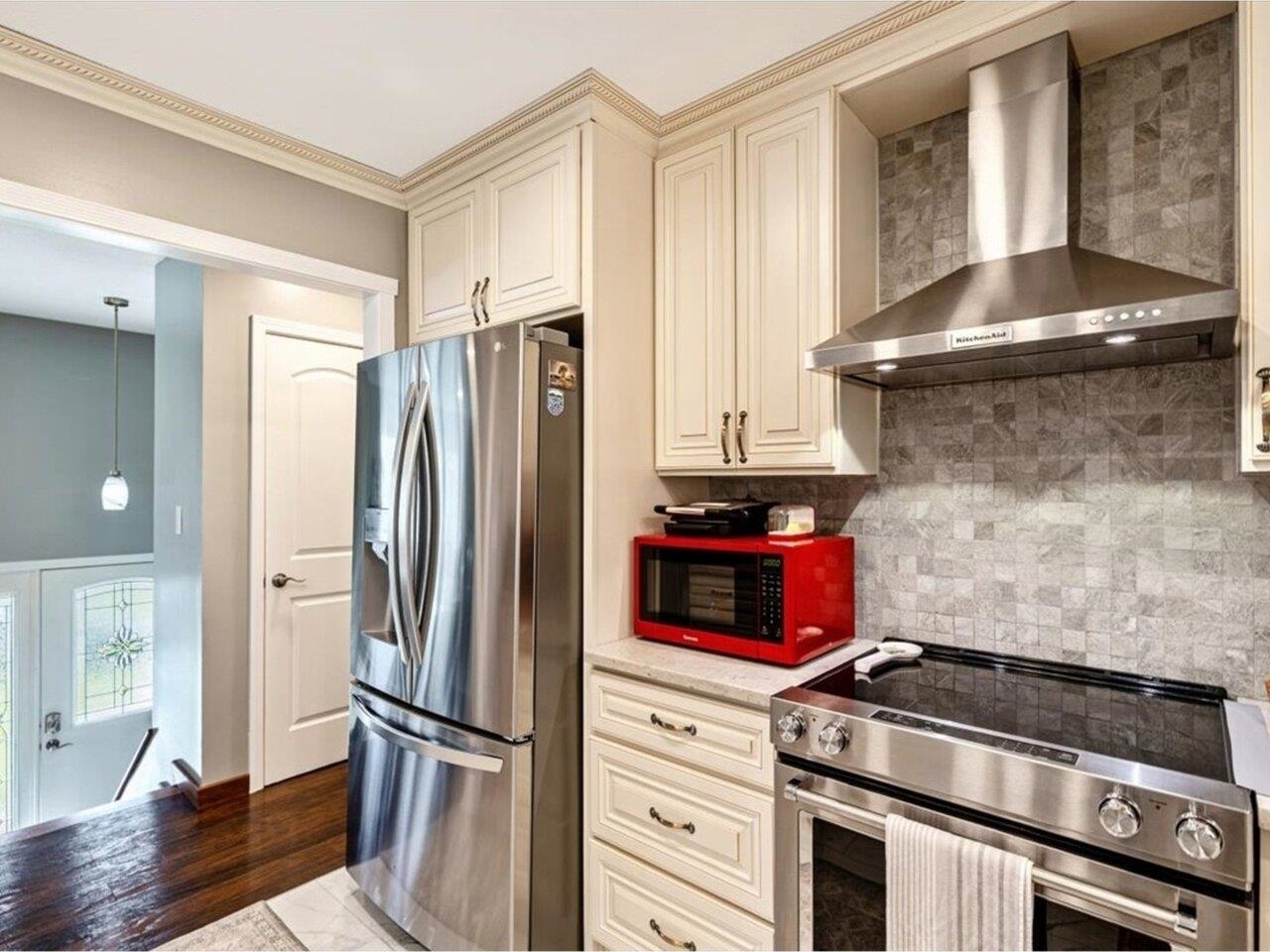 Essex Junction, Vermont, 05452, United States, 3 Bedrooms Bedrooms, ,1 BathroomBathrooms,Residential,For Sale,1827239