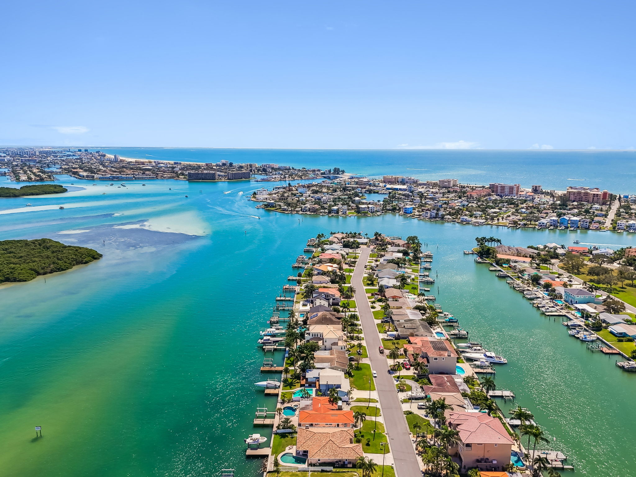 Madeira Beach, Florida, 33708, United States, 4 Bedrooms Bedrooms, ,2 BathroomsBathrooms,Residential,For Sale,2005483