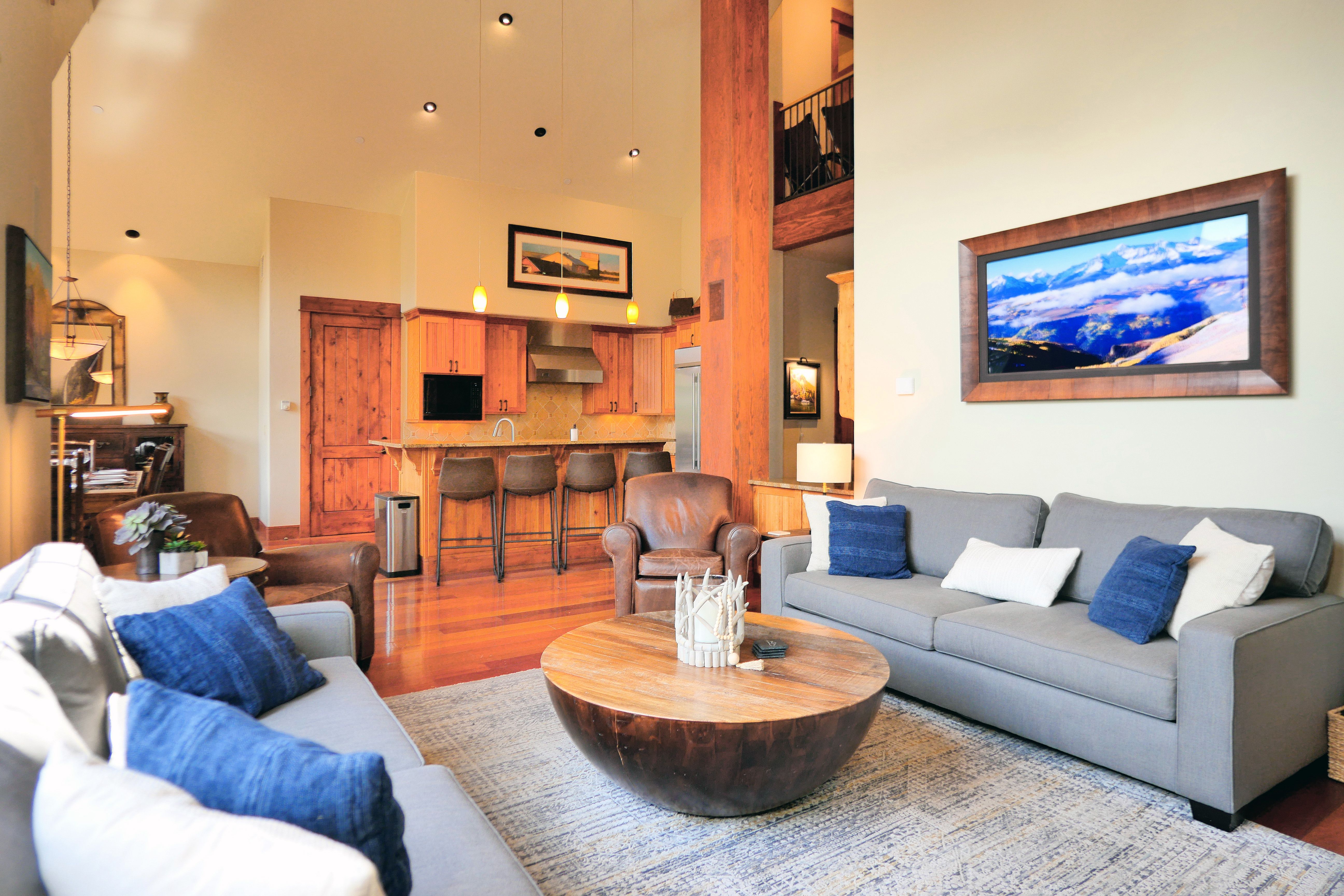  Luxury Condo Minutes from the Gondola - 物件實景