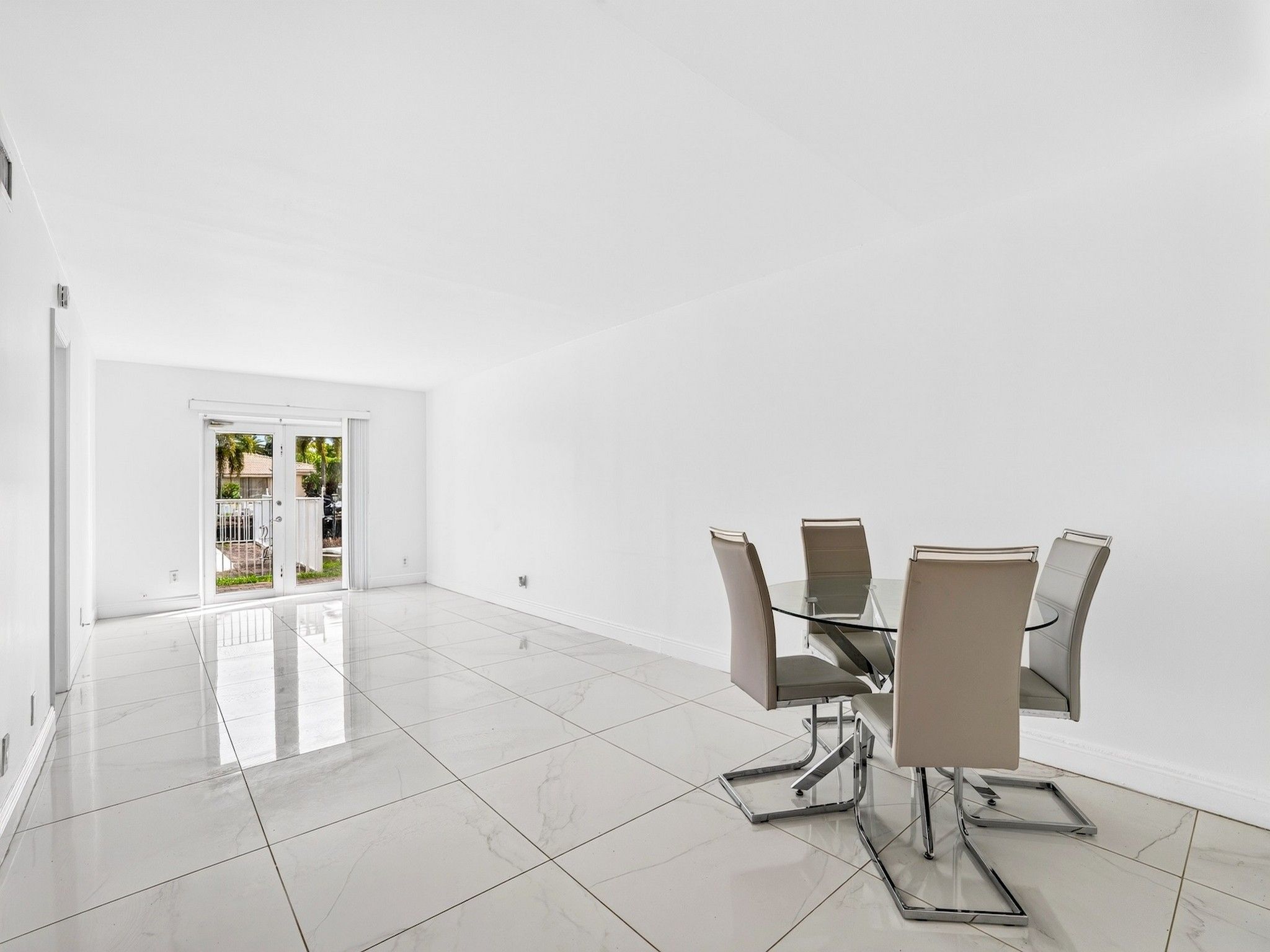  840 Pine Drive, Pompano Beach, FL, 33060 - 物件實景