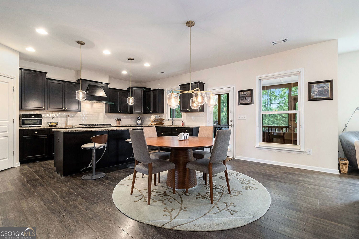 Cumming, Georgia, 30040, United States, 5 Bedrooms Bedrooms, ,5 BathroomsBathrooms,Residential,For Sale,1922351