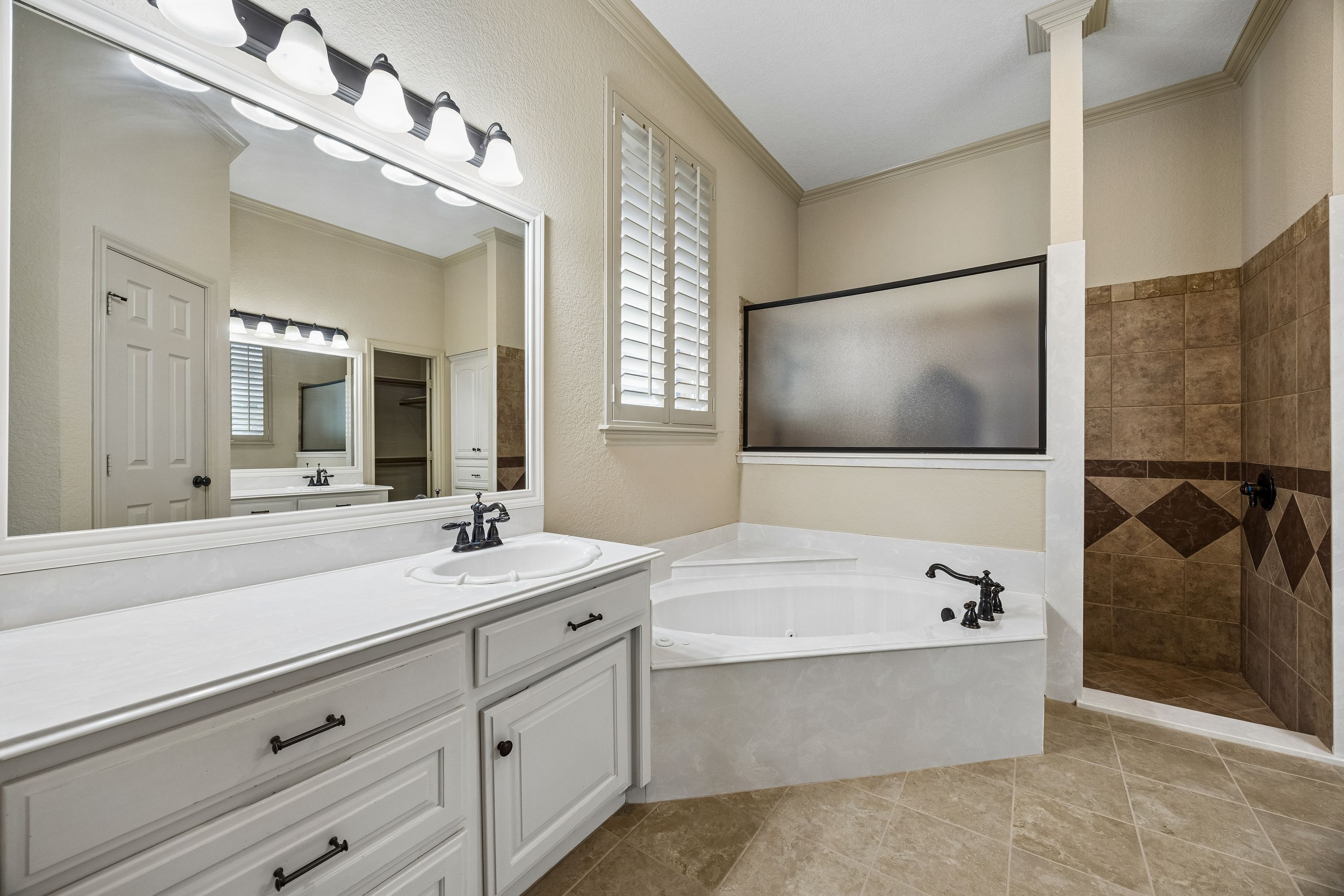  837 Thomas Crossing Drive, Fort Worth, TX, 76028 - 物件實景