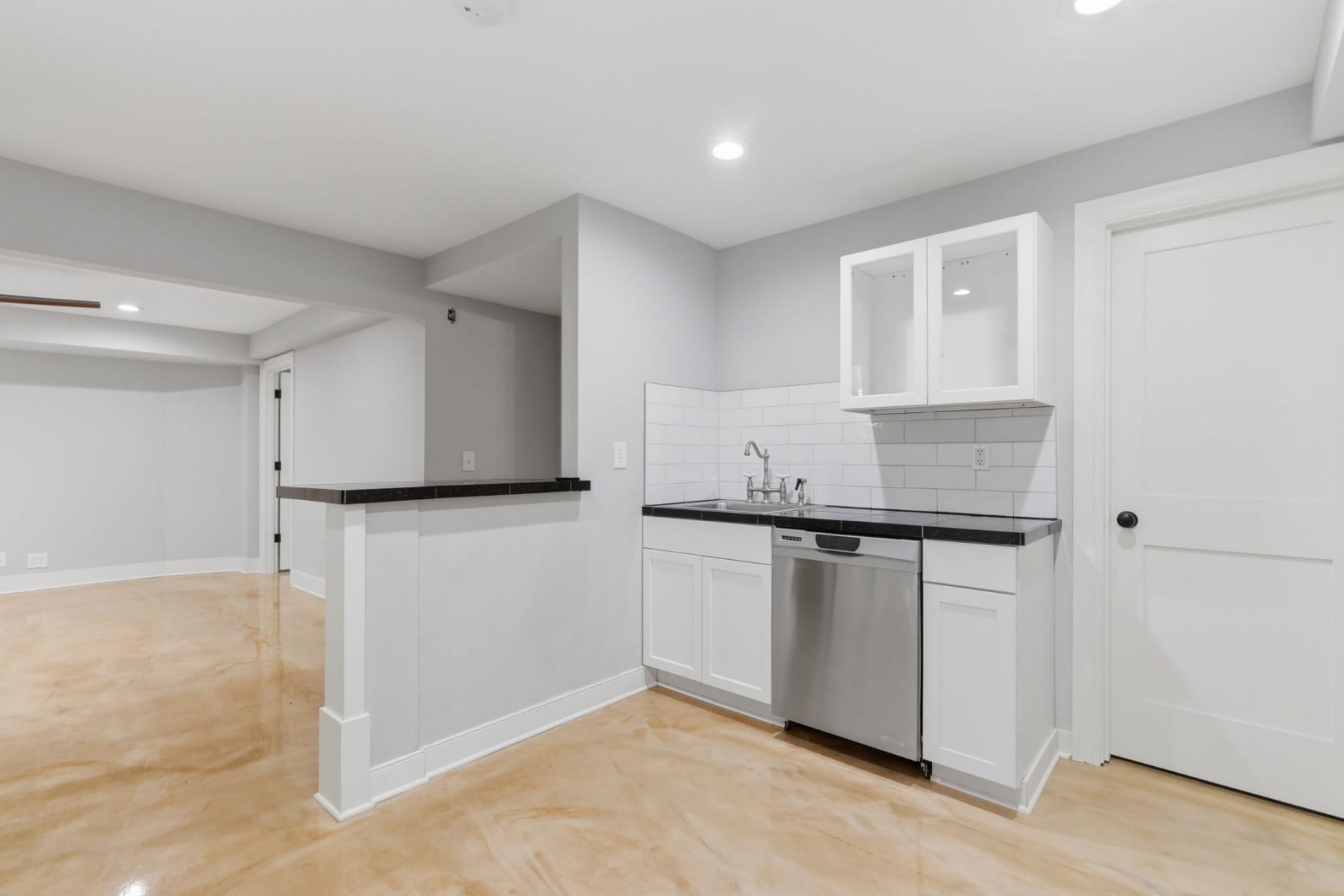  12048 SW CAFFALL LN Tigard, OR 97224 - 物件實景
