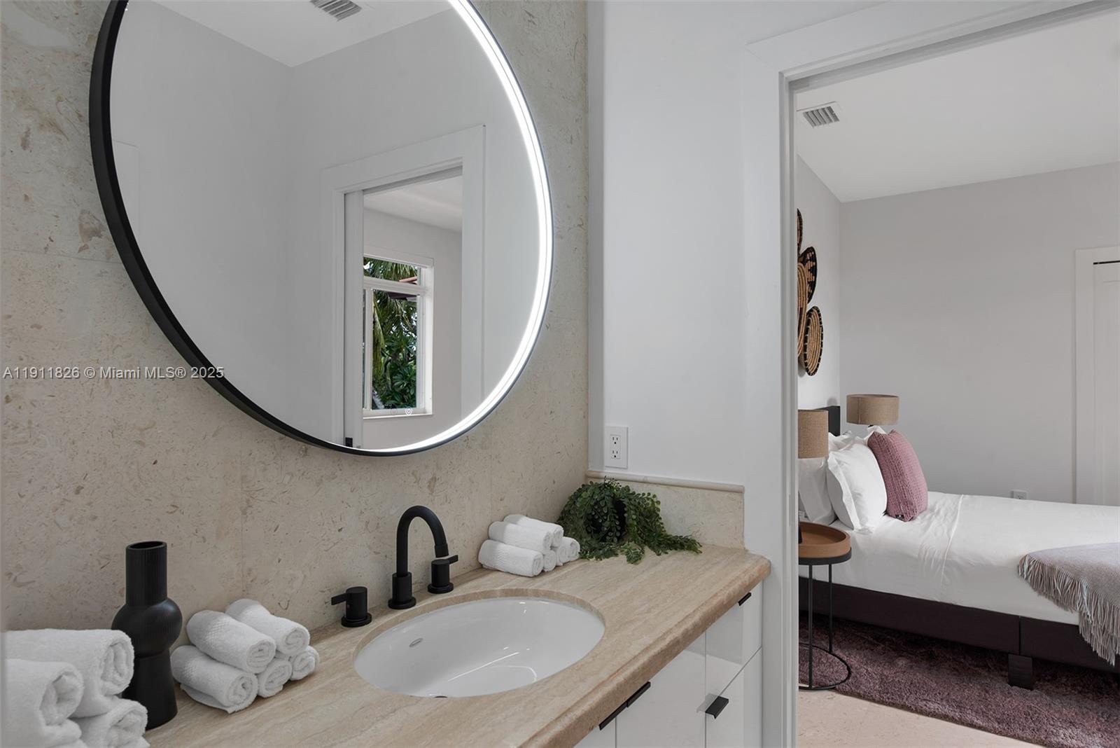 Miami, Florida, 33155, United States, 5 Bedrooms Bedrooms, ,4 BathroomsBathrooms,Residential,For Sale,1994722