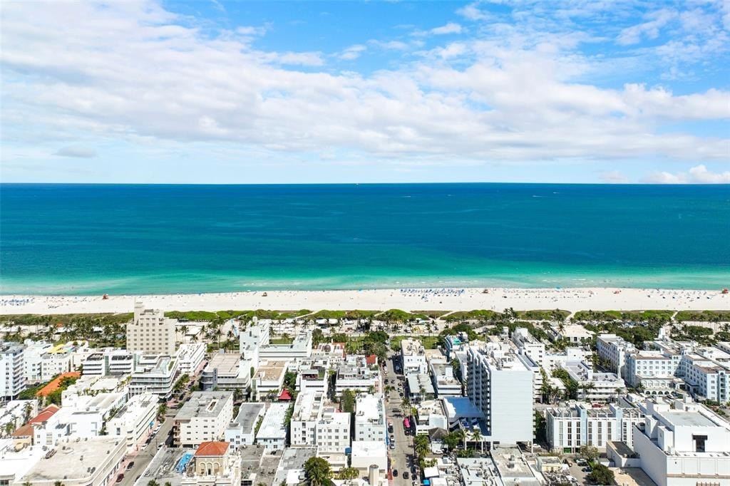 Miami Beach, Florida, 33139, United States, 2 Bedrooms Bedrooms, ,2 BathroomsBathrooms,Residential,For Sale,1923185