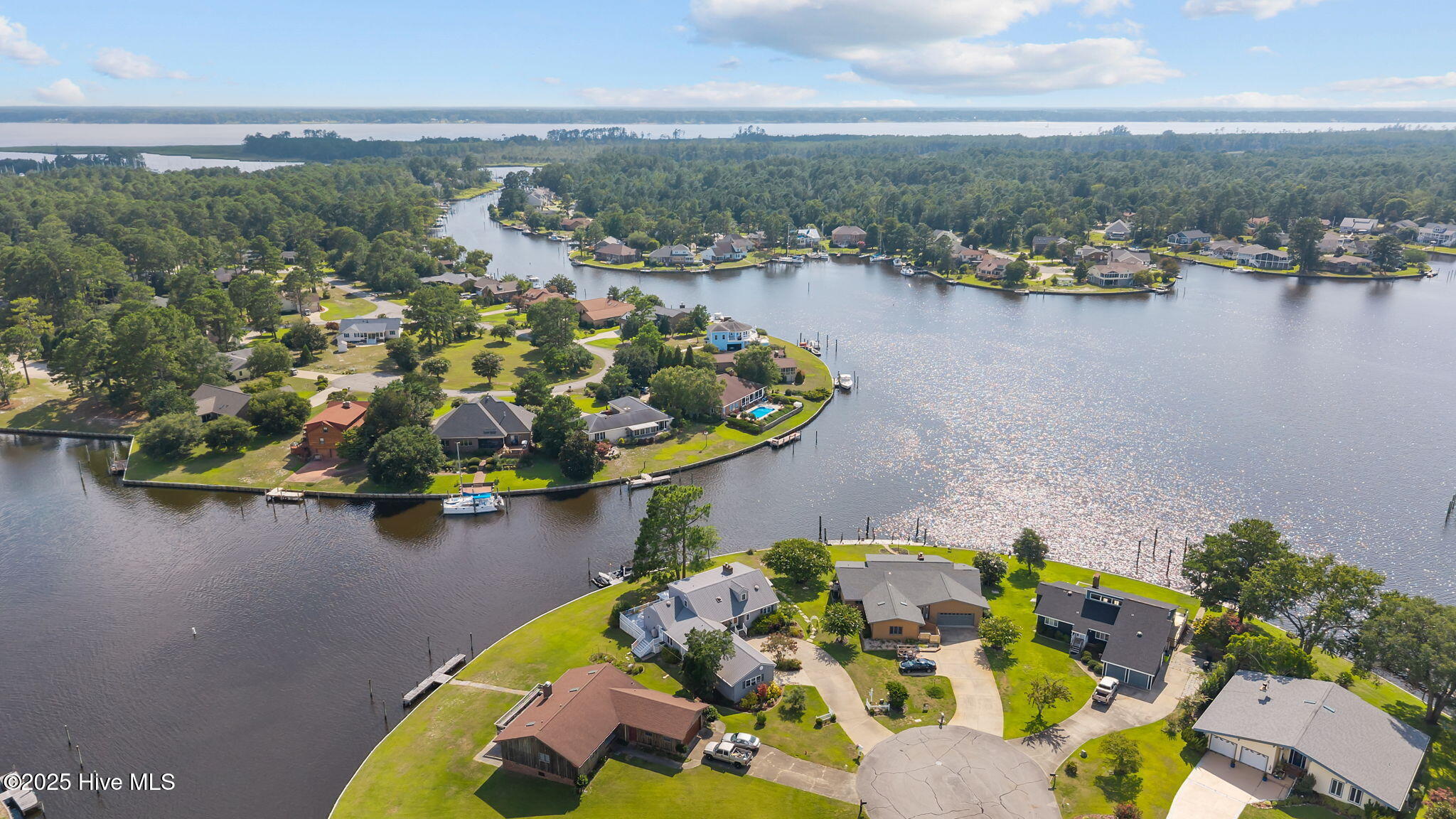 New Bern, North Carolina, 28560, United States, 4 Bedrooms Bedrooms, ,4 BathroomsBathrooms,Residential,For Sale,2009276