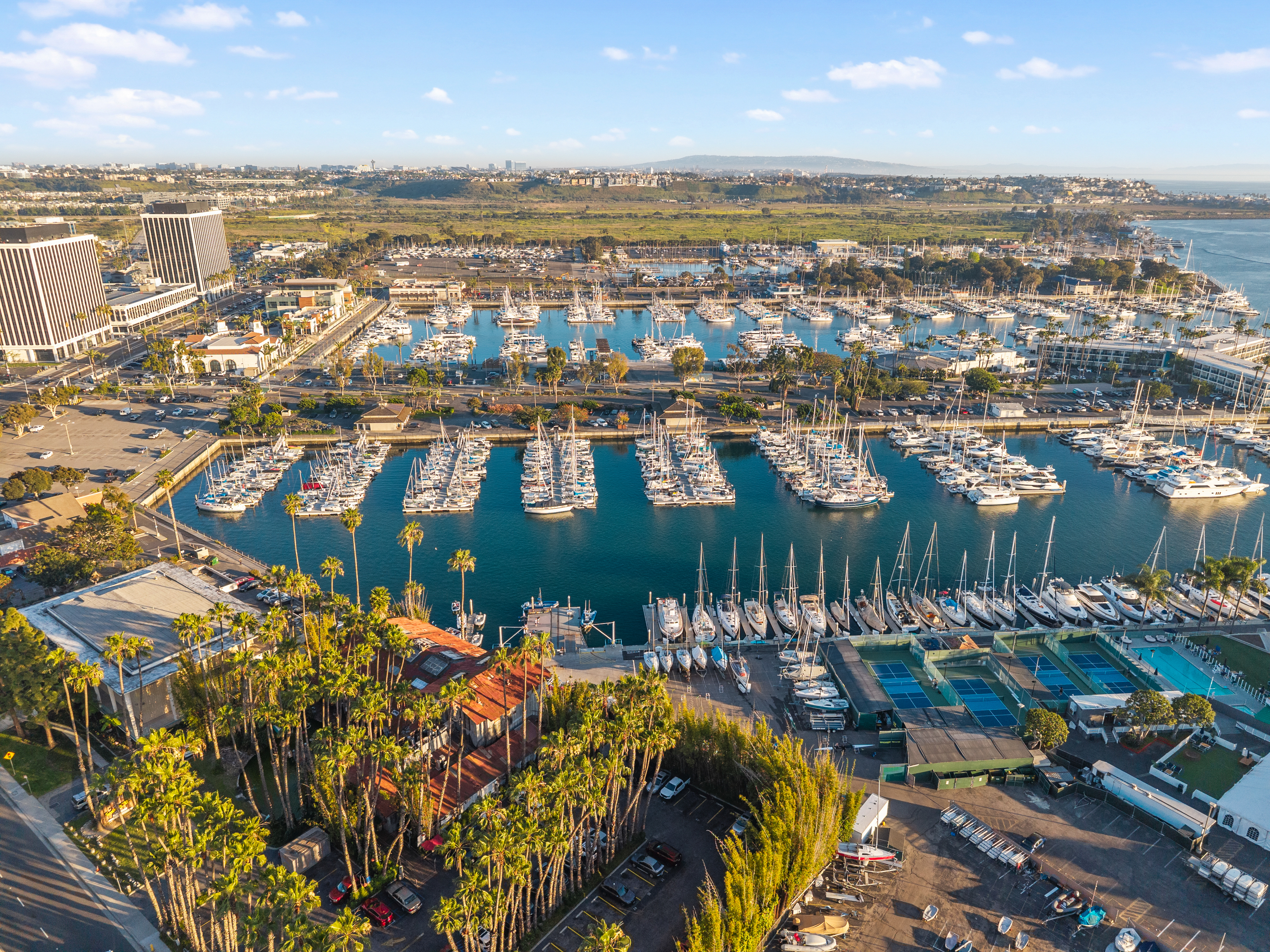  13700 Marina Pointe Drive #611, Marina del Rey, CA 90292 - 物件實景