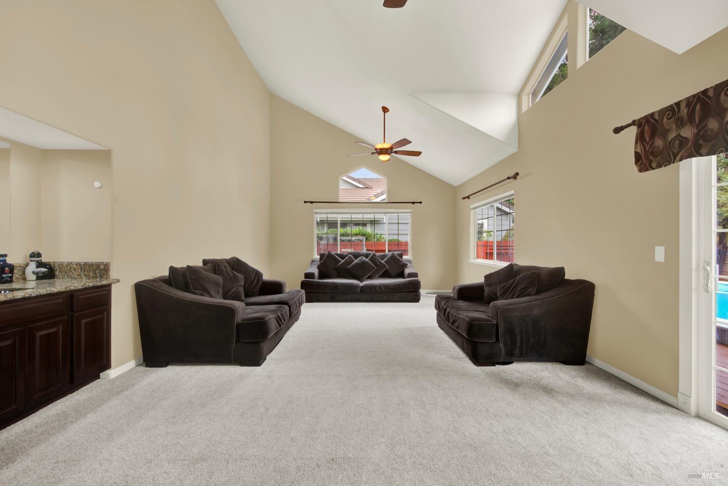 Dixon, California, 95620, United States, 5 Bedrooms Bedrooms, ,3 BathroomsBathrooms,Residential,For Sale,1992877