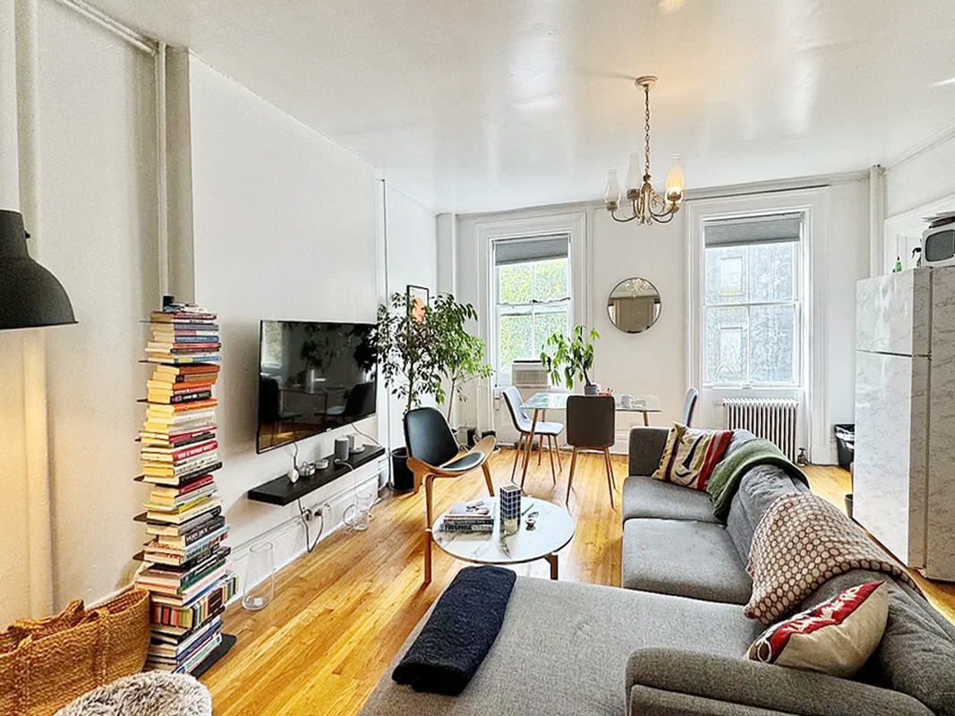 Brooklyn, New York, 11231, United States, 6 Bedrooms Bedrooms, ,4 BathroomsBathrooms,Residential,For Sale,1976891