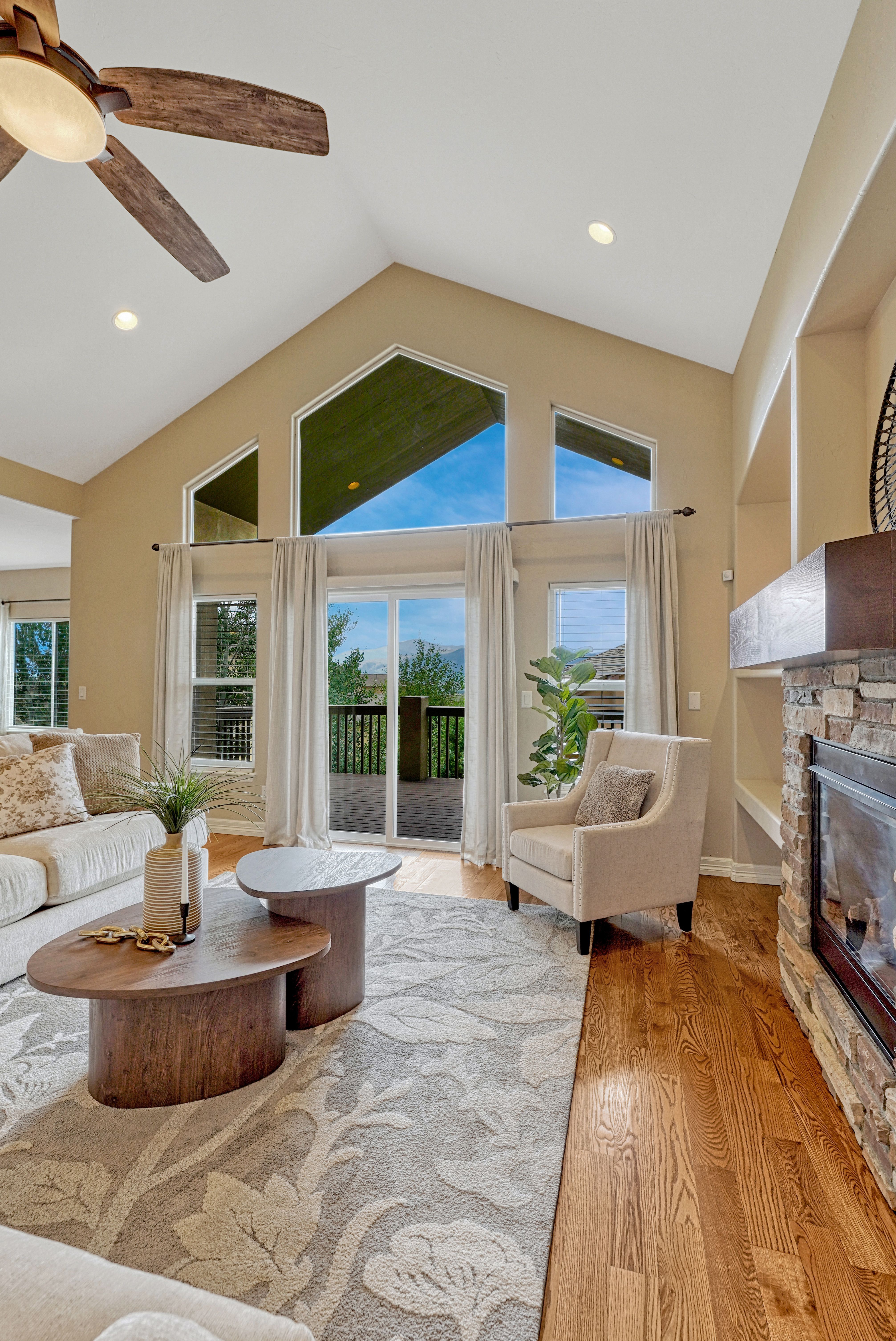  Elevated Living with Unmatched Pikes Peak Views in Flying Horse - 物件實景