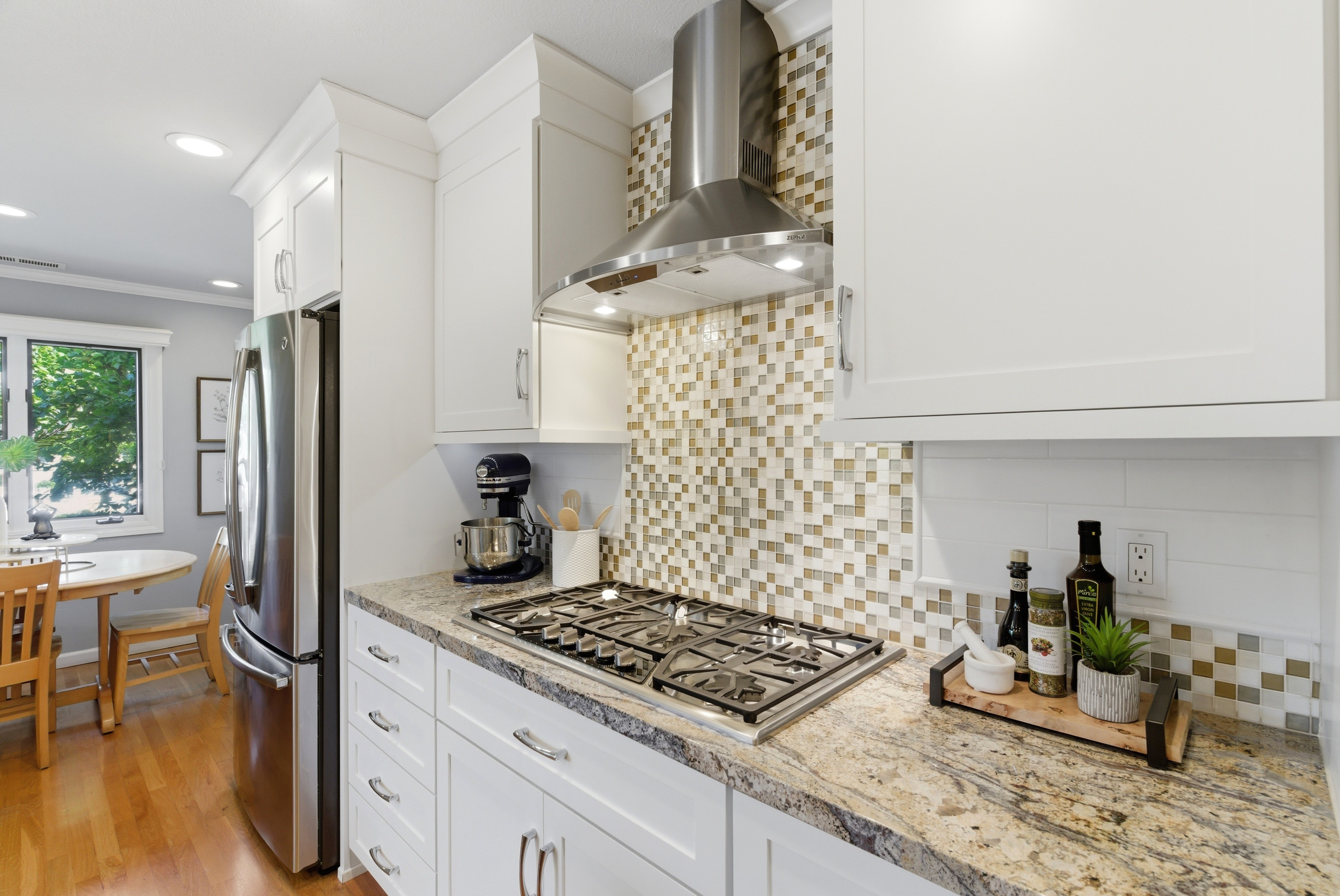  Elegant Single-Story Living on a Premier Corner Lot in Monte Sereno - 物件實景