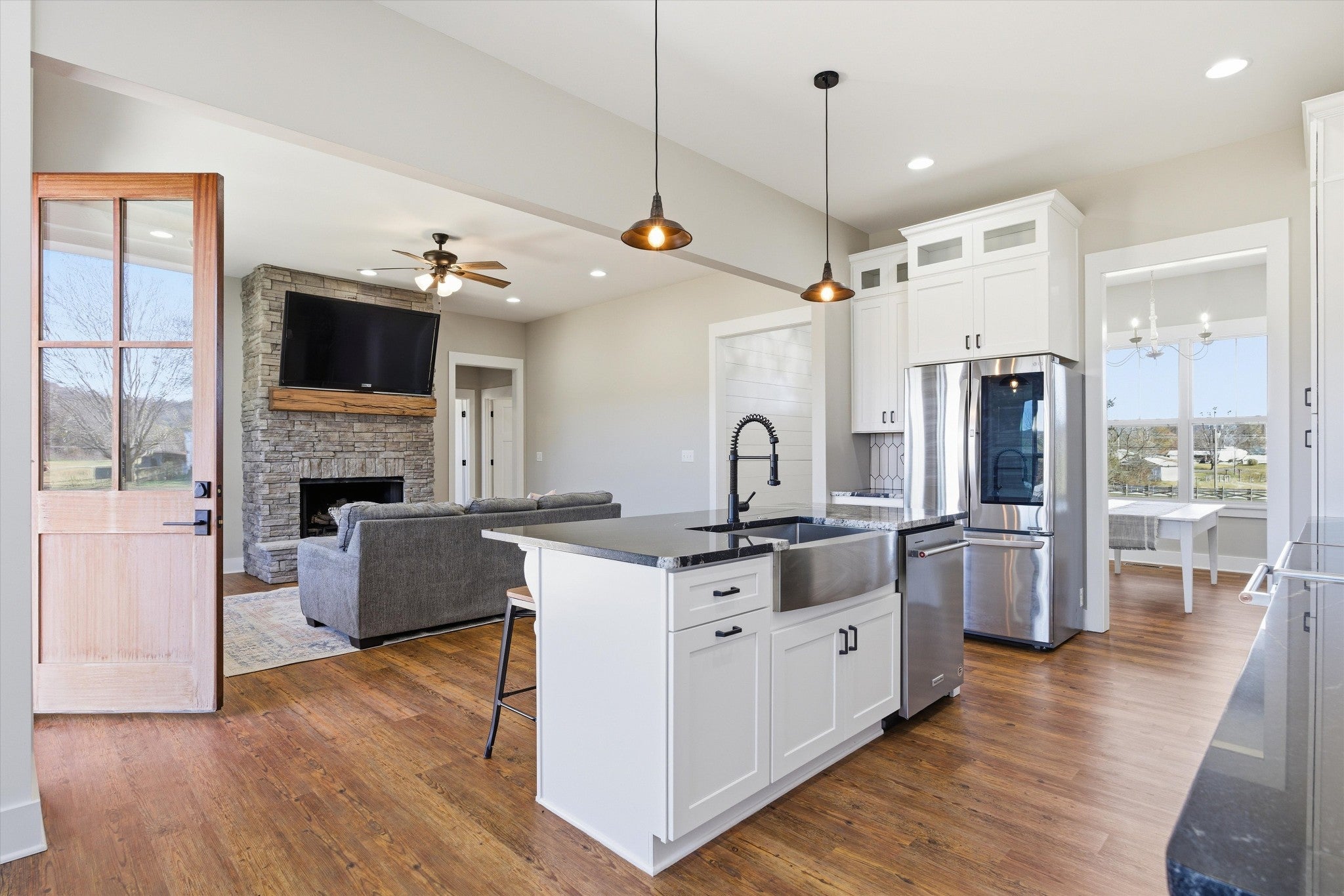 McMinnville, Tennessee, 37110, United States, 3 Bedrooms Bedrooms, ,2 BathroomsBathrooms,Residential,For Sale,2006562