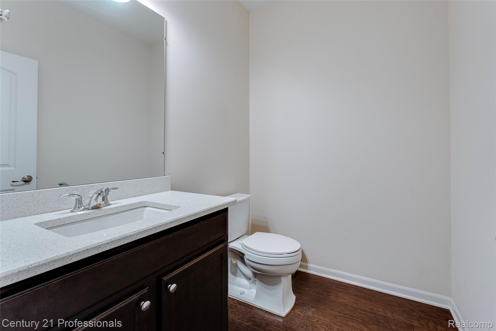Canton, Michigan, 48187, United States, 5 Bedrooms Bedrooms, ,6 BathroomsBathrooms,Residential,For Sale,1908049