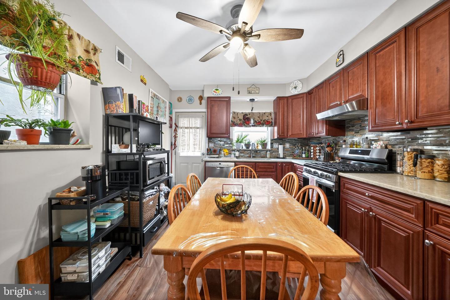 Philadelphia, Pennsylvania, 19148, United States, 3 Bedrooms Bedrooms, ,2 BathroomsBathrooms,Residential,For Sale,1965209