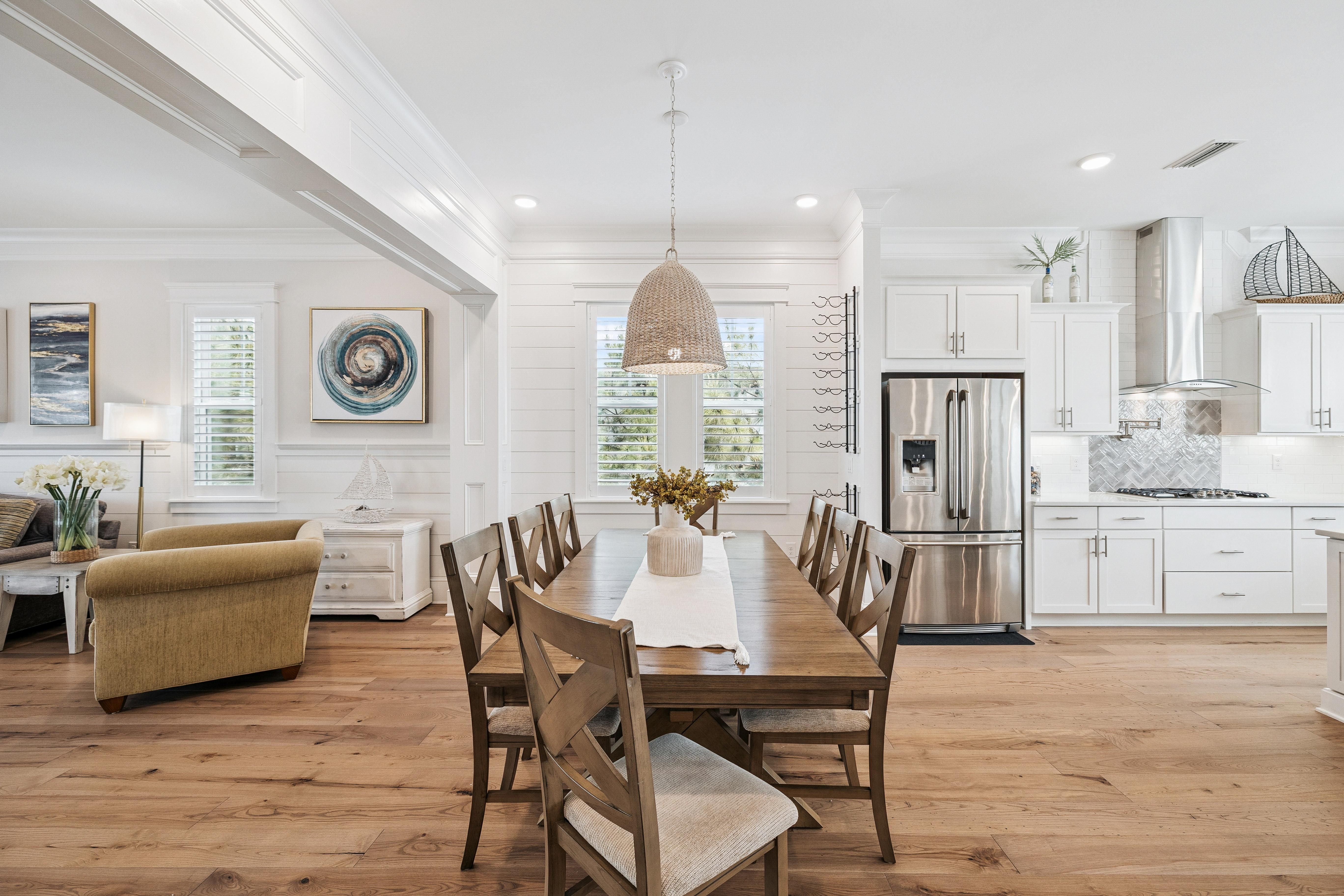  Spacious 3-Level Home With Elevator & Steps to Community Pool - 物件實景