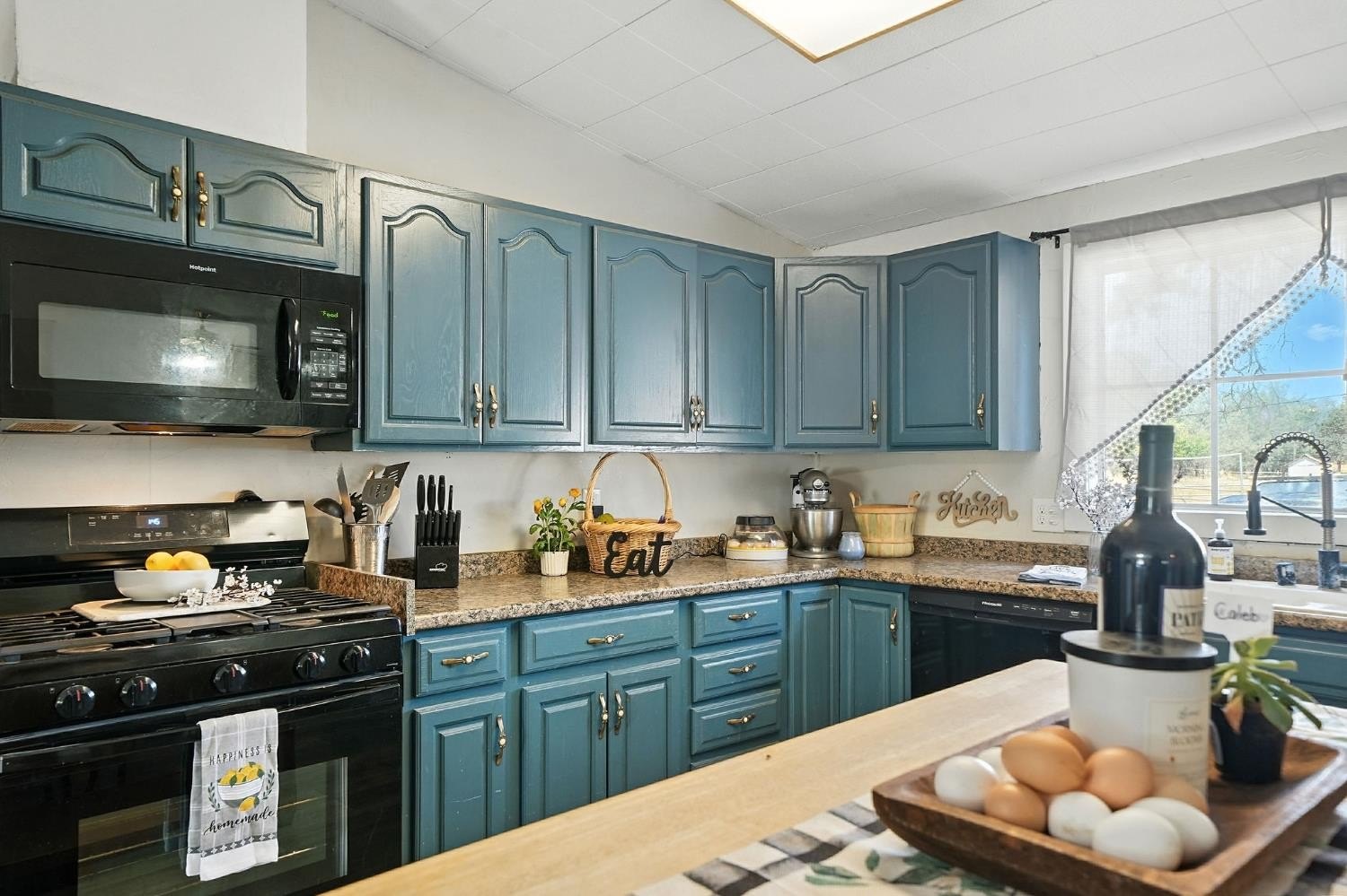 Valley Springs, California, 95252, United States, 3 Bedrooms Bedrooms, ,2 BathroomsBathrooms,Residential,For Sale,1979453