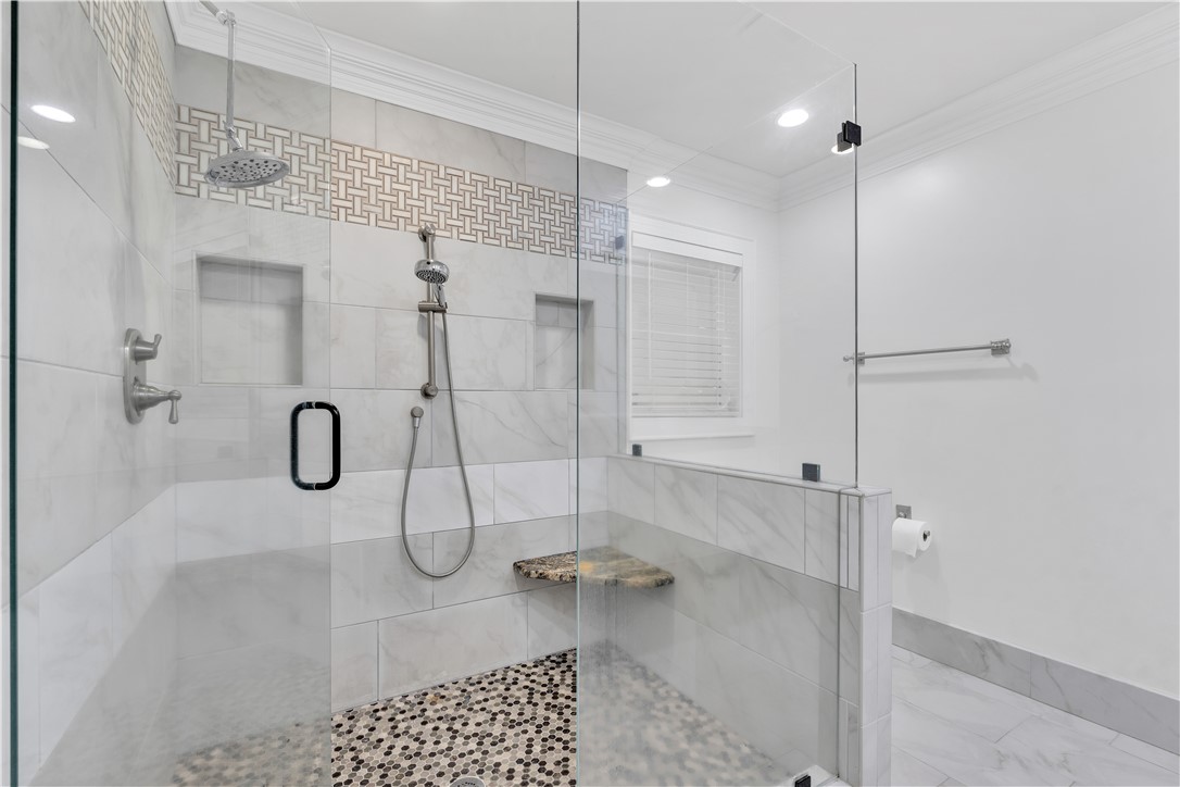 Greenville, South Carolina, 29607, United States, 5 Bedrooms Bedrooms, ,4 BathroomsBathrooms,Residential,For Sale,1947987