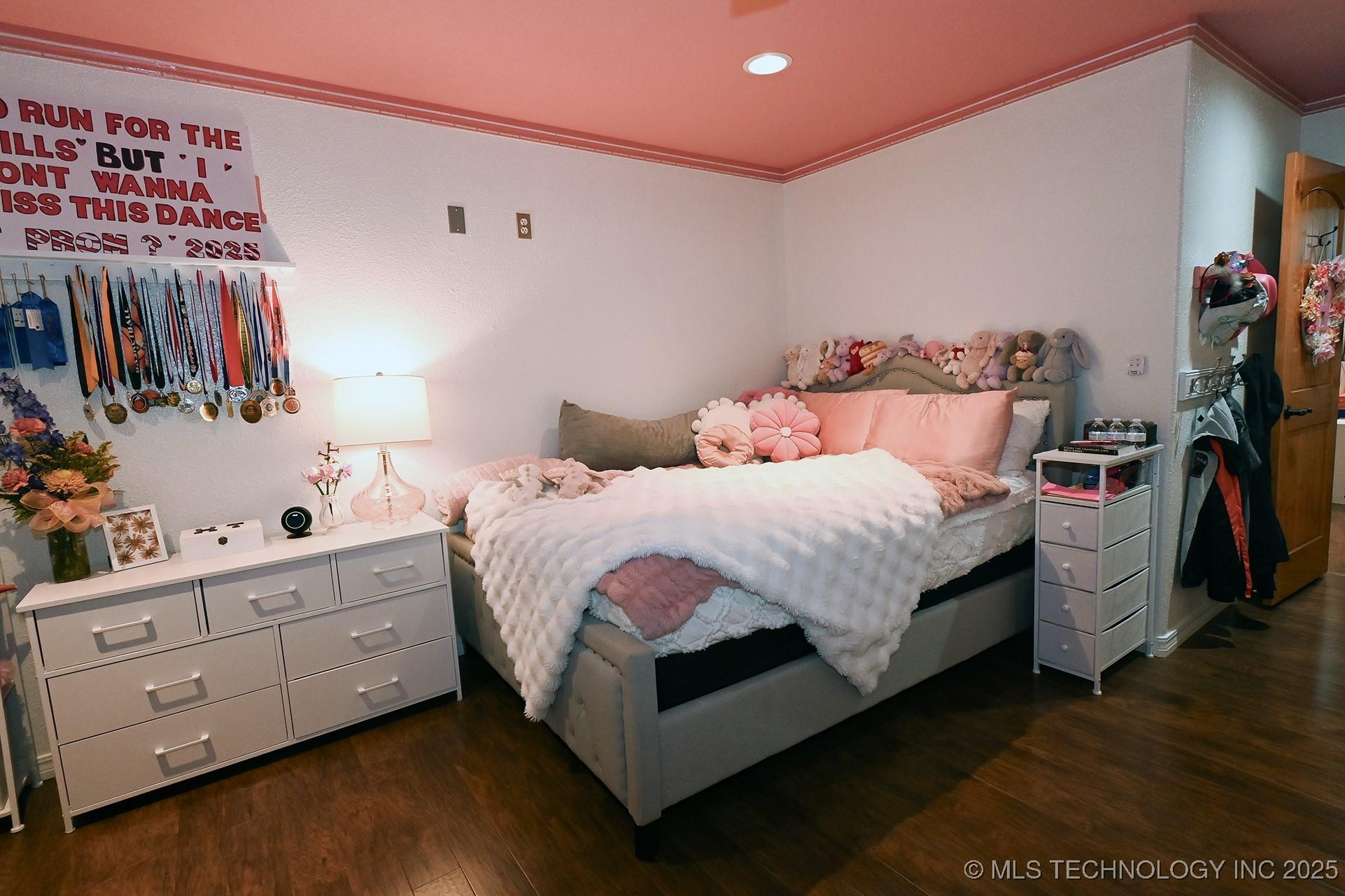 Sallisaw, Oklahoma, 74955, United States, 3 Bedrooms Bedrooms, ,3 BathroomsBathrooms,Residential,For Sale,1977994