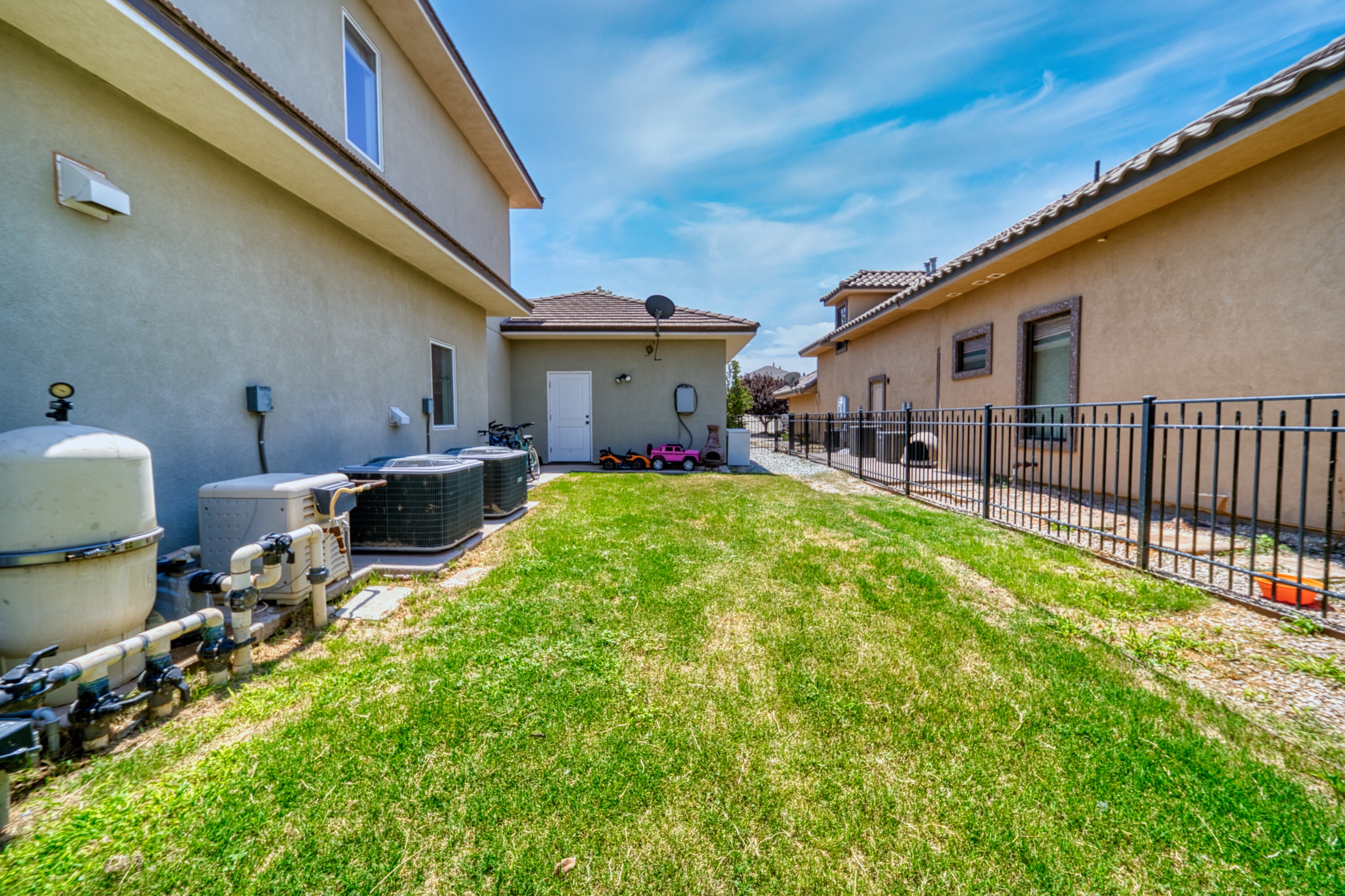 Carlsbad, New Mexico, 88220, United States, 5 Bedrooms Bedrooms, ,4 BathroomsBathrooms,Residential,For Sale,1974334