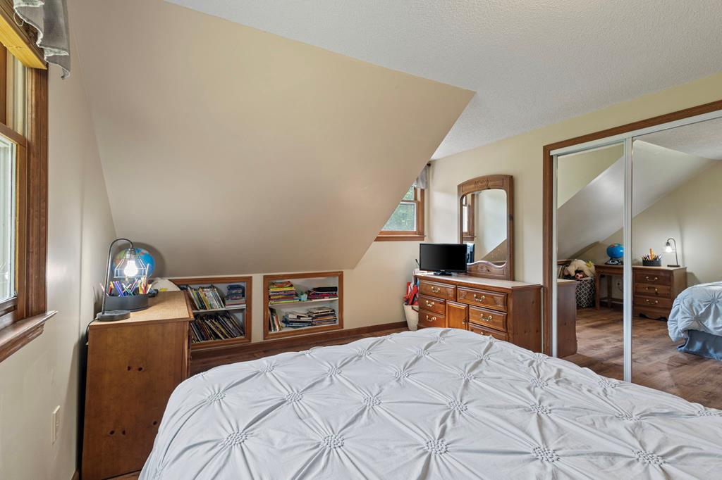 Hayesville, North Carolina, 28904, United States, 4 Bedrooms Bedrooms, ,2 BathroomsBathrooms,Residential,For Sale,1871296