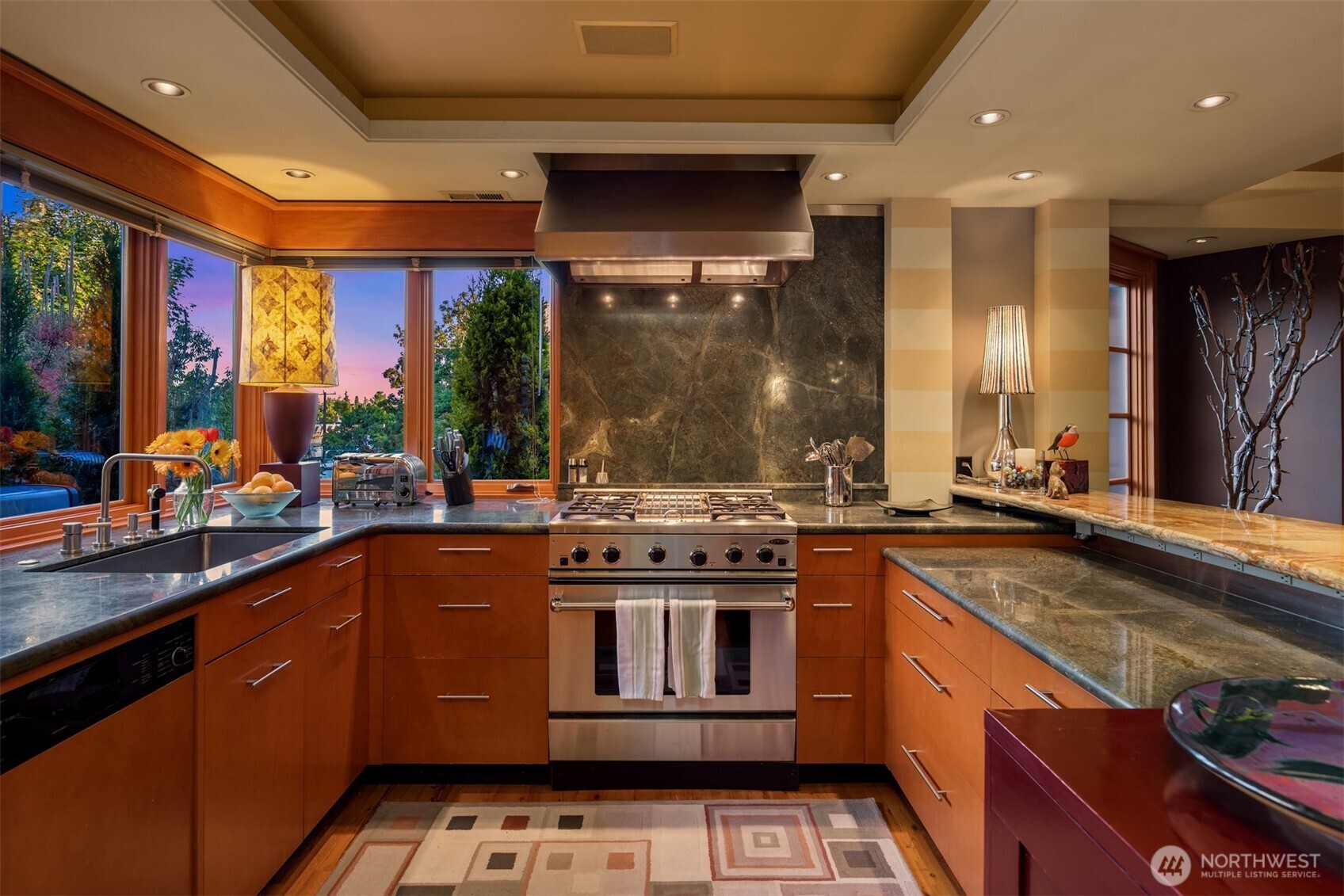 Seattle, Washington, 98112, United States, 3 Bedrooms Bedrooms, ,1 BathroomBathrooms,Residential,For Sale,1848014