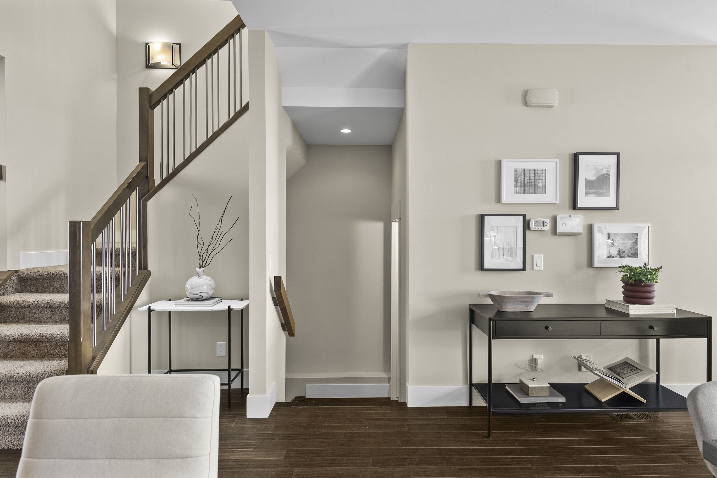  2040 46 Avenue SW, Calgary, AB - 物件實景