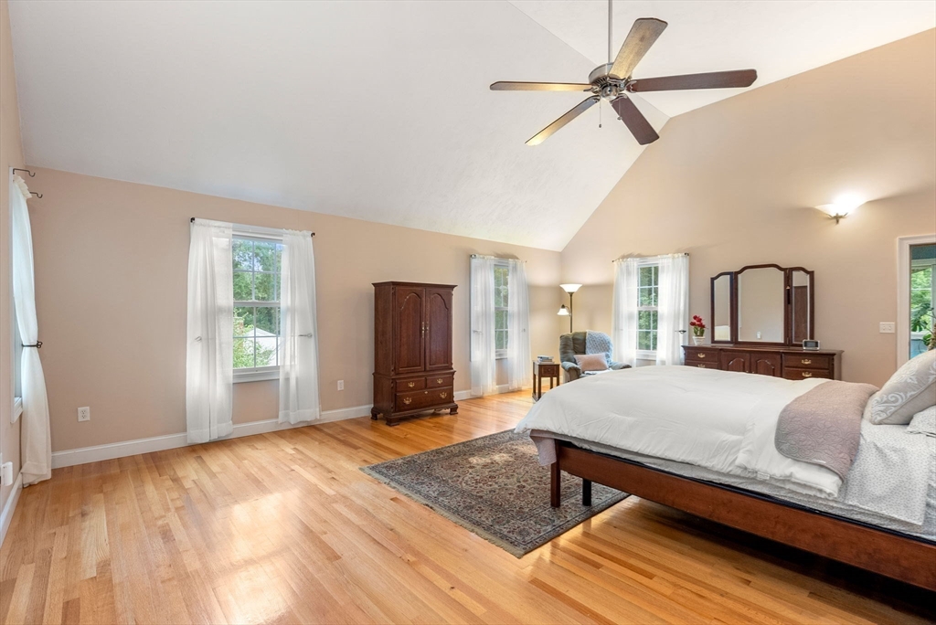 Shrewsbury, Massachusetts, 01545, United States, 4 Bedrooms Bedrooms, ,4 BathroomsBathrooms,Residential,For Sale,1768769