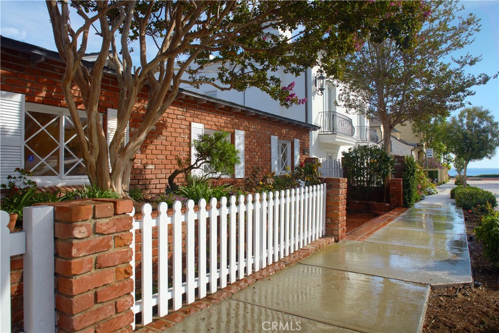 Corona del Mar, California, 92625, United States, 3 Bedrooms Bedrooms, ,Residential,For Sale,1932614