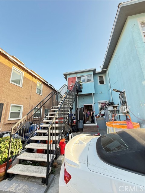 Los Angeles, California, 90059, United States, 7 Bedrooms Bedrooms, ,Residential,For Sale,1975927