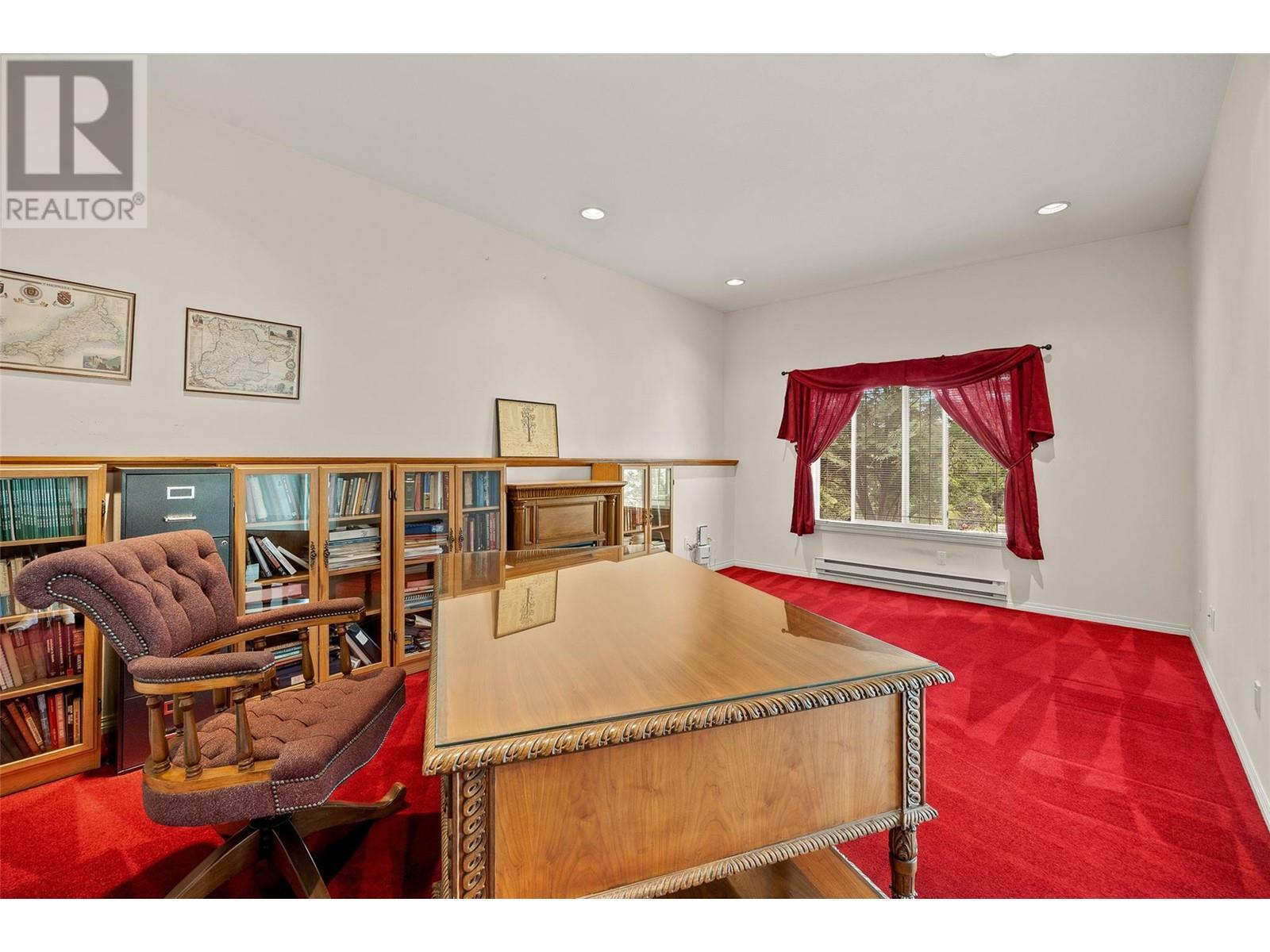 KELOWNA, British Columbia, V1V 1X3, CA, 4 Bedrooms Bedrooms, ,3 BathroomsBathrooms,Residential,For Sale,1876353