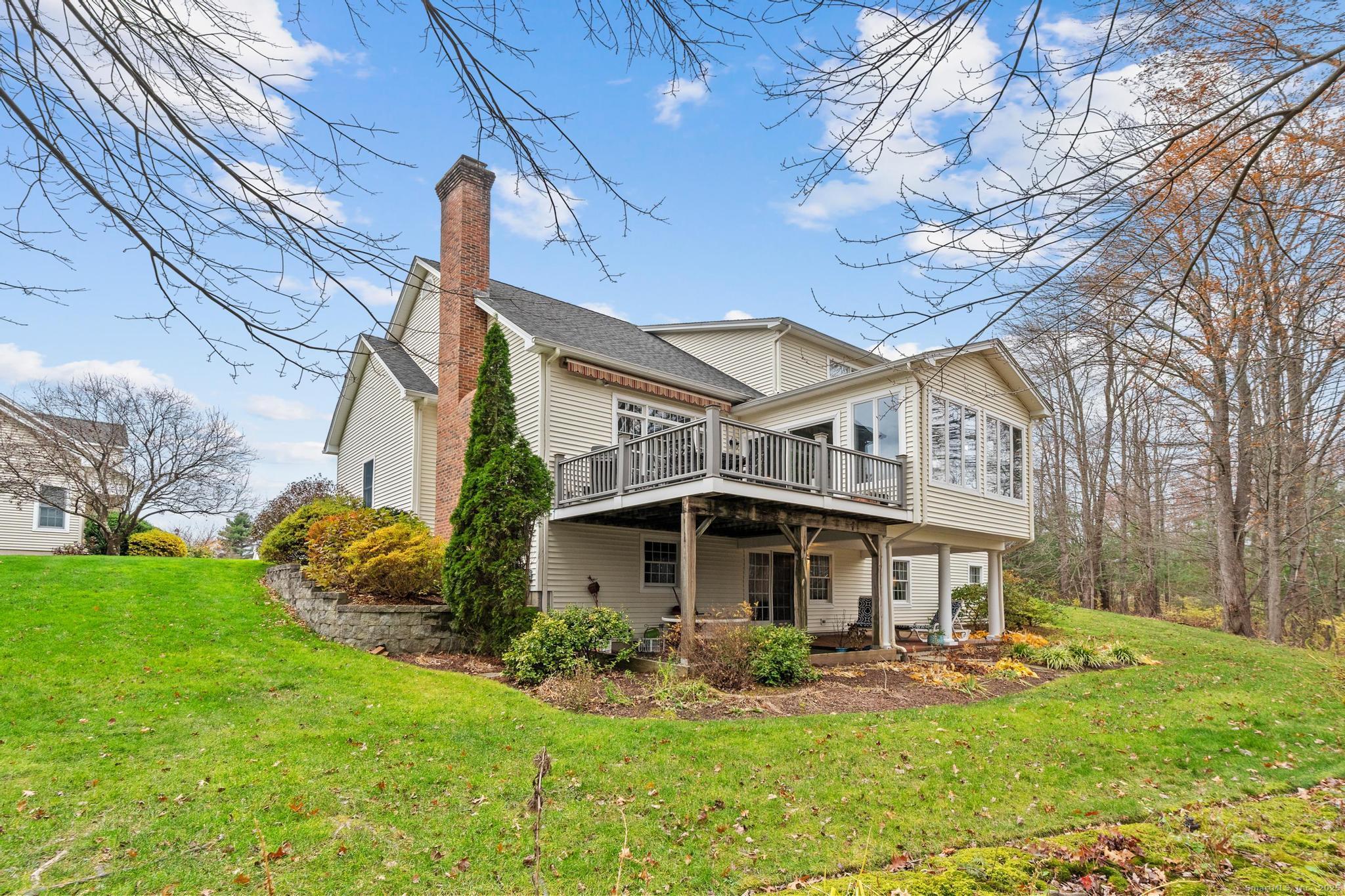 Suffield, Connecticut, 06078, United States, 4 Bedrooms Bedrooms, ,4 BathroomsBathrooms,Residential,For Sale,1999632