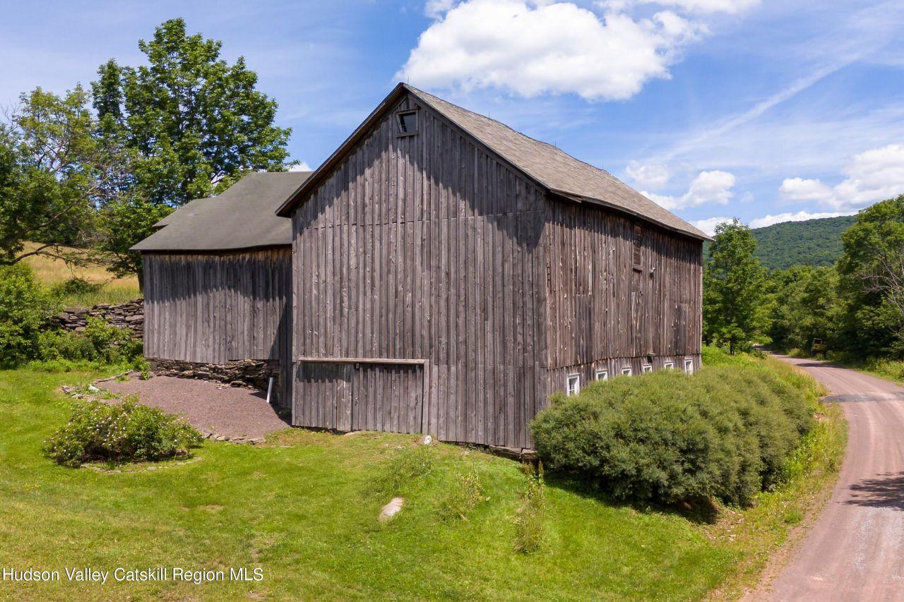 Bovina, New York, 13740, United States, 4 Bedrooms Bedrooms, ,2 BathroomsBathrooms,Residential,For Sale,1826483