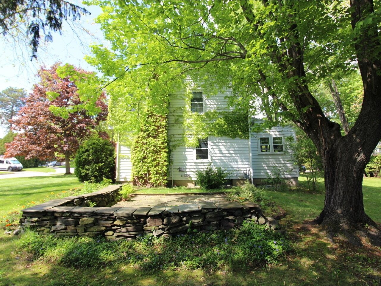Burlington, Vermont, 05401, United States, 4 Bedrooms Bedrooms, ,2 BathroomsBathrooms,Residential,For Sale,1838710