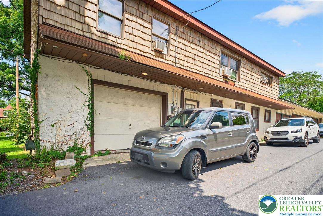 Jim Thorpe Boro, Pennsylvania, 18229, United States, 7 Bedrooms Bedrooms, ,3 BathroomsBathrooms,Residential,For Sale,1903669
