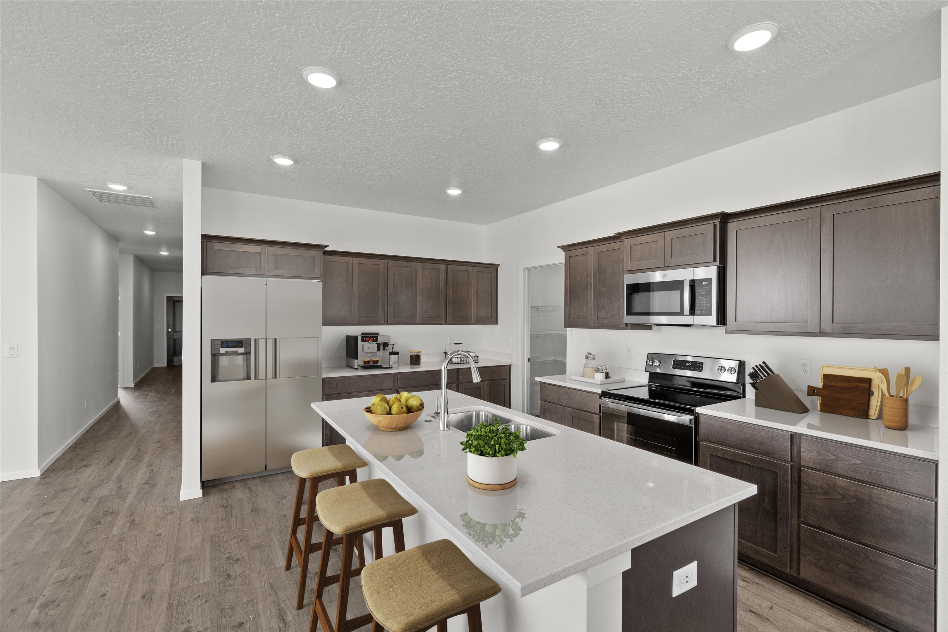 Deer Park, Washington, 99006, United States, 3 Bedrooms Bedrooms, ,Residential,For Sale,1877119