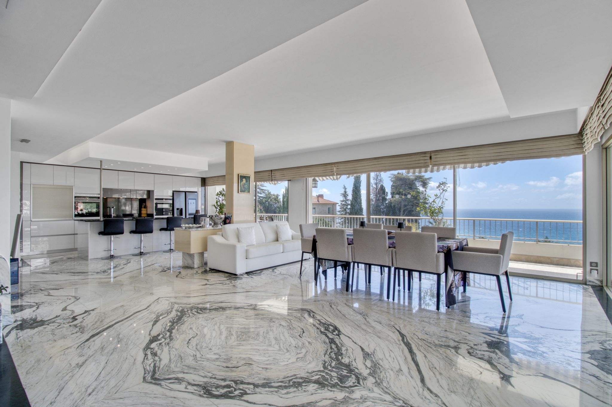  Exceptional Menton Garavan Penthouse: Breathtaking Sea Views - 物件實景