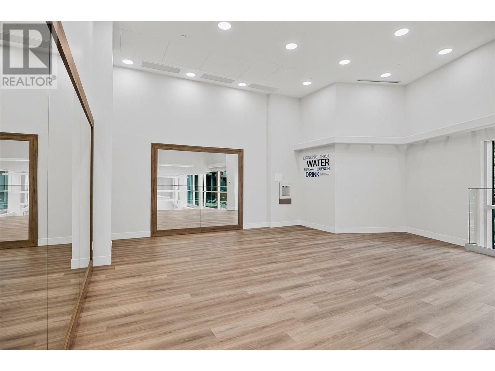 KELOWNA, British Columbia, V1W 3L2, CA, 1 Bedroom Bedrooms, ,1 BathroomBathrooms,Residential,For Sale,1839166