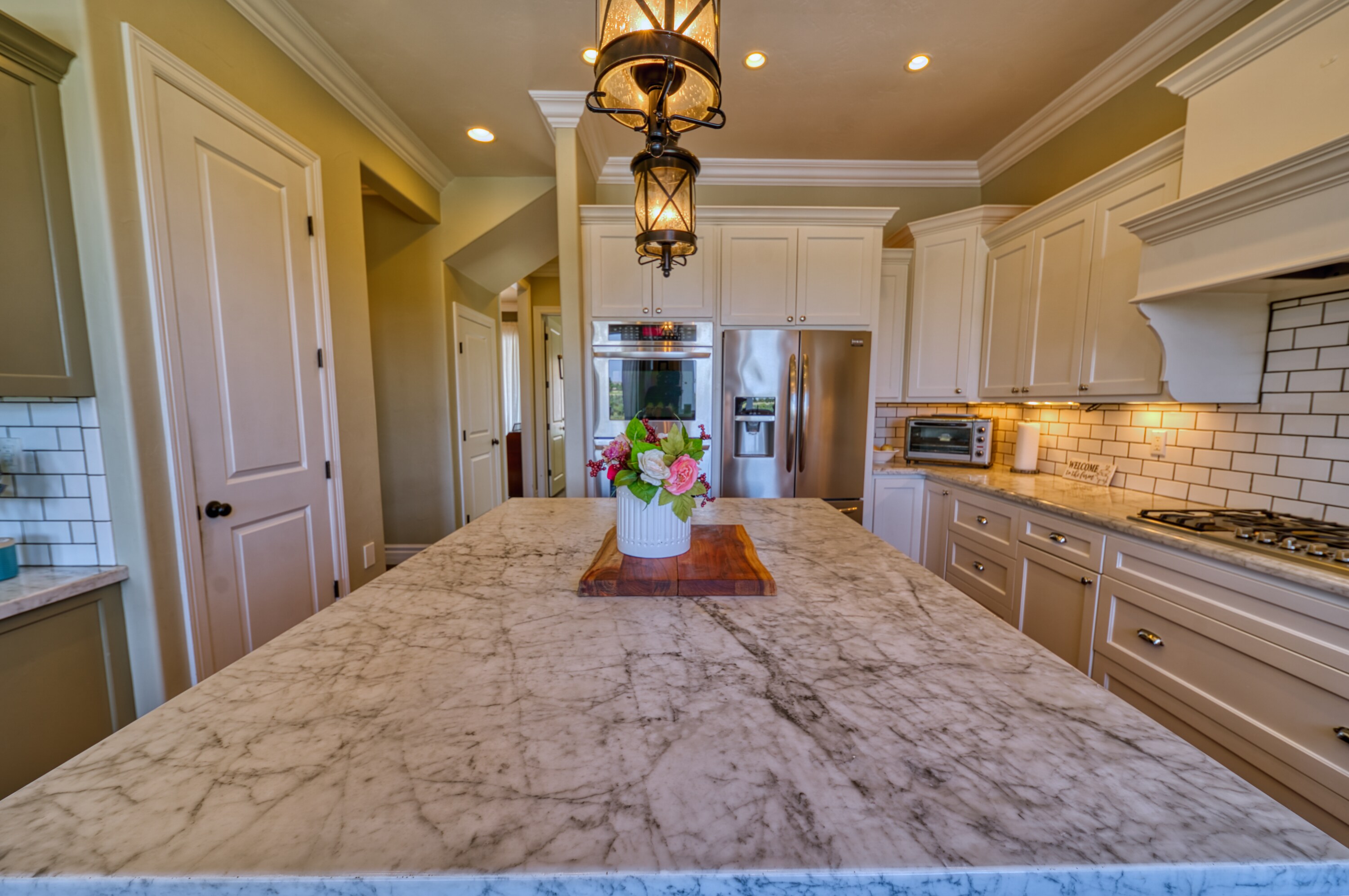 Carlsbad, New Mexico, 88220, United States, 5 Bedrooms Bedrooms, ,4 BathroomsBathrooms,Residential,For Sale,1974334