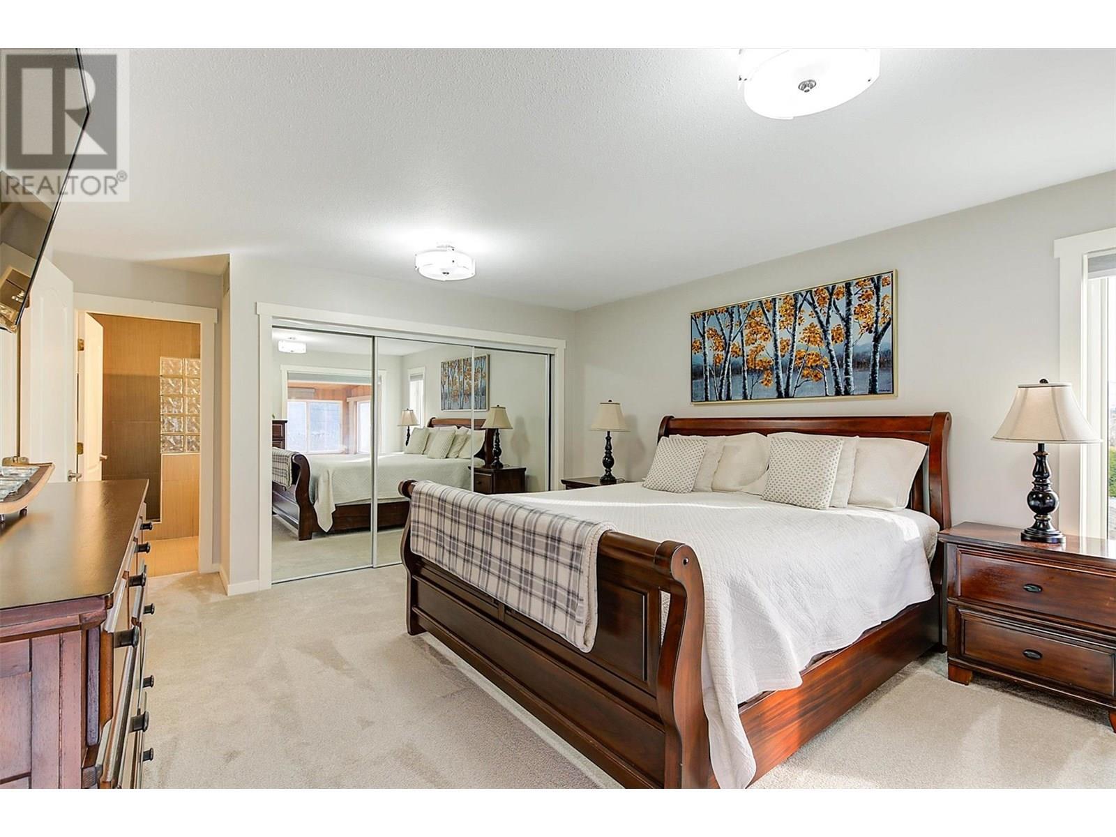 KELOWNA, British Columbia, V1V 2G6, CA, 5 Bedrooms Bedrooms, ,4 BathroomsBathrooms,Residential,For Sale,1838438