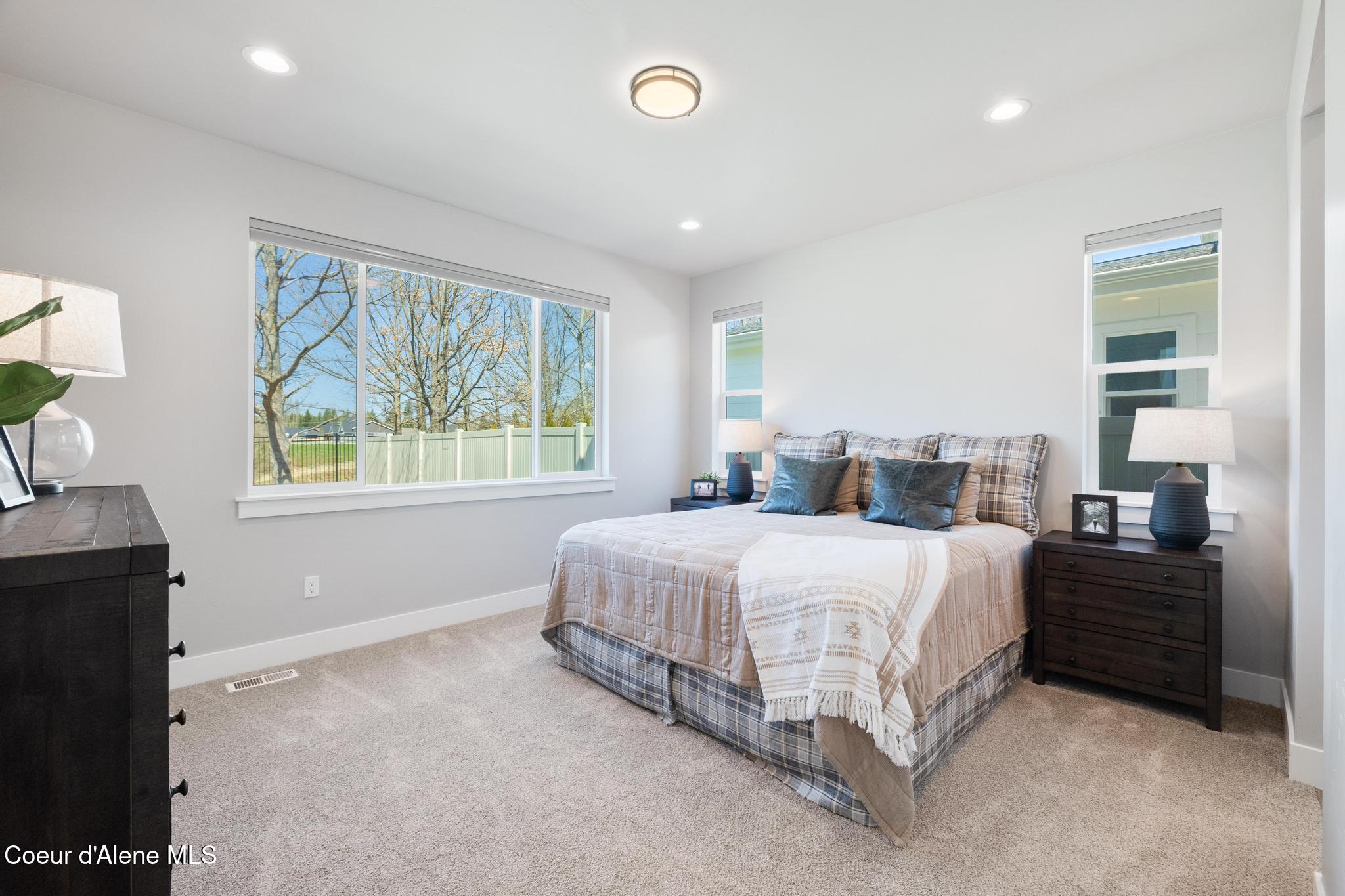 Sandpoint, Idaho, 83864, United States, 4 Bedrooms Bedrooms, ,3 BathroomsBathrooms,Residential,For Sale,1991362