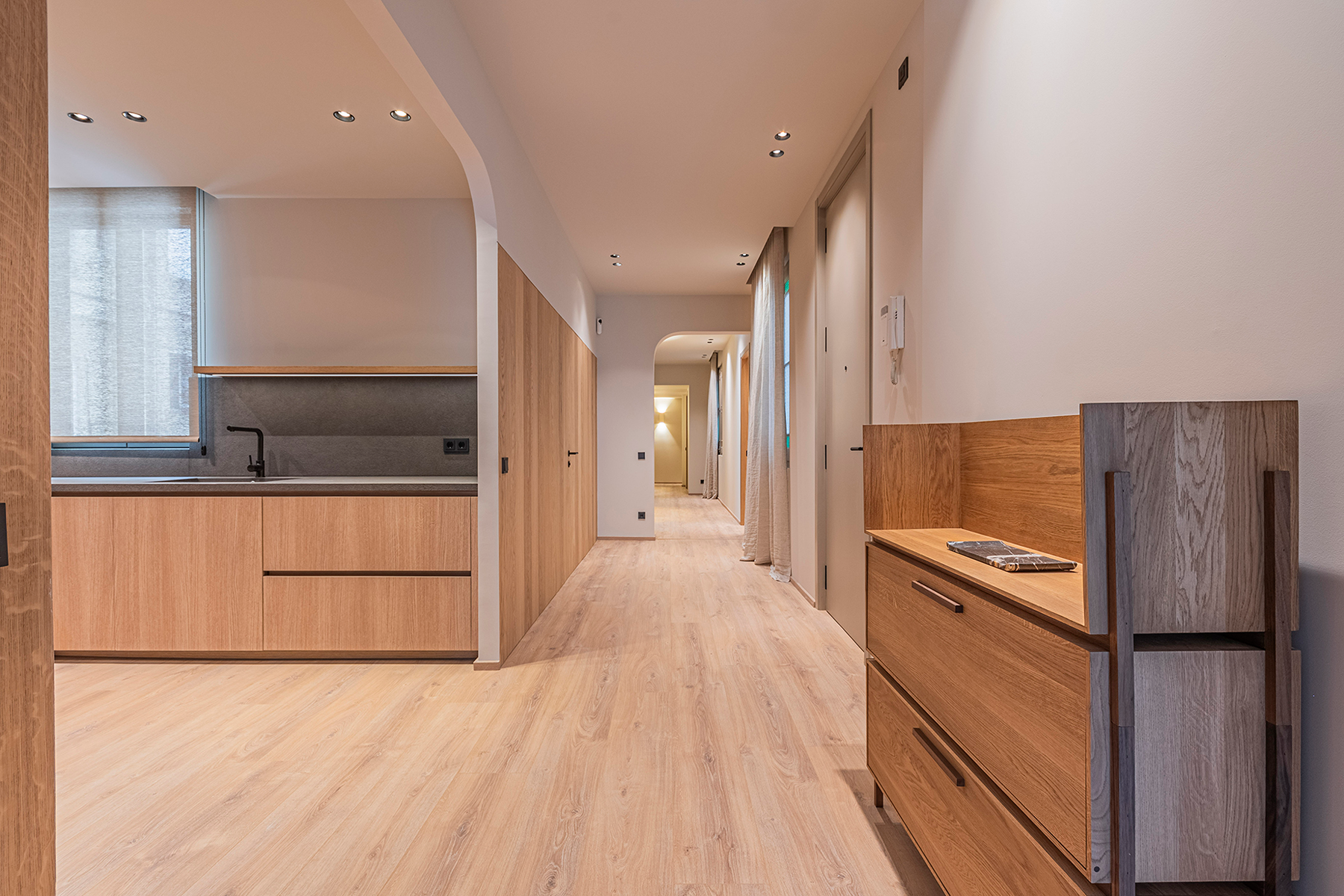  Modernist flat in Eixample with premium finishes in the Quadrat d