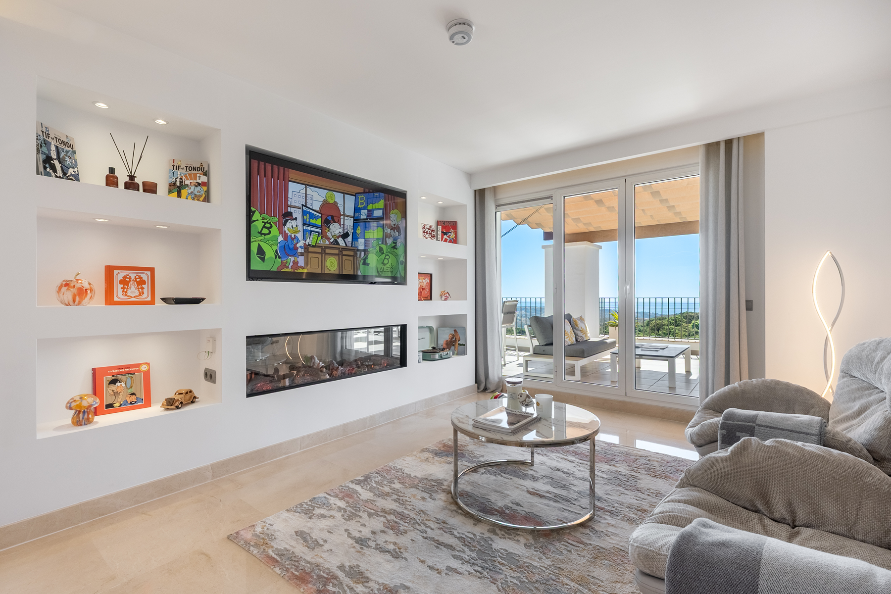  Renovated sea-view penthouse with expansive terrace in La Mairena, Marbella East - 物件實景