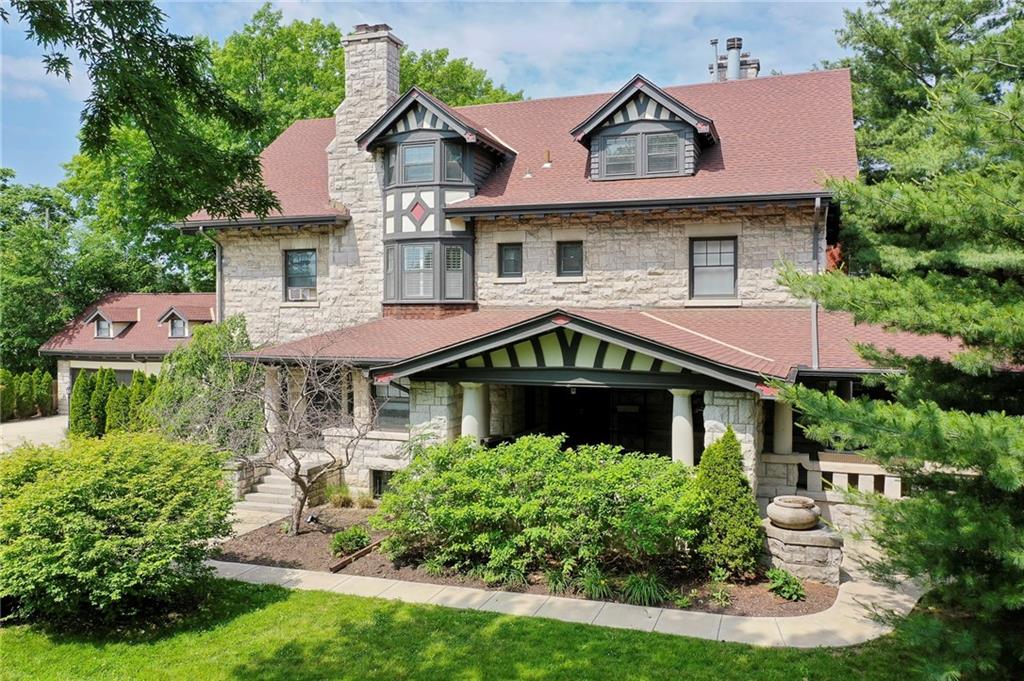 Armour Blvd, Kansas City, MO 64109