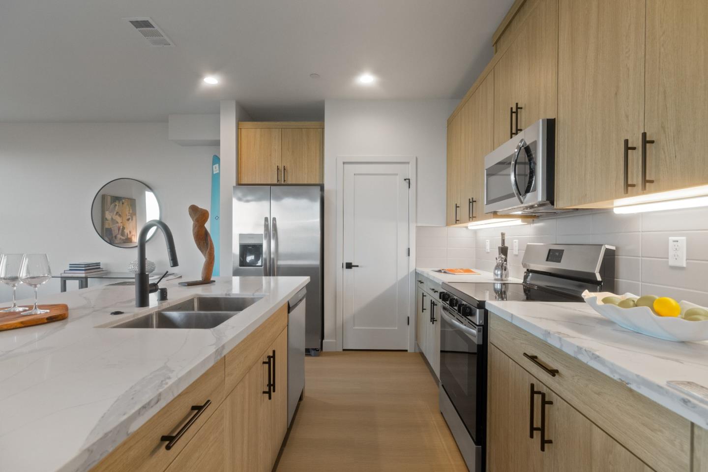 Pacifica, California, 94044, United States, 3 Bedrooms Bedrooms, ,3 BathroomsBathrooms,Residential,For Sale,2001839